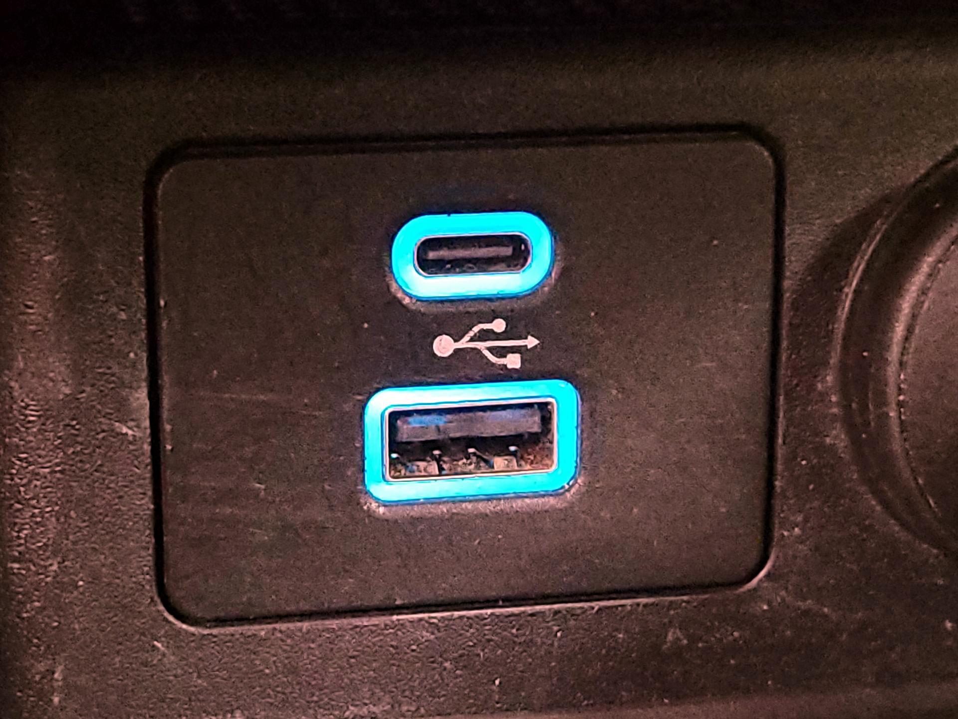 Thumbnail: 2022 Ford Escape - 18