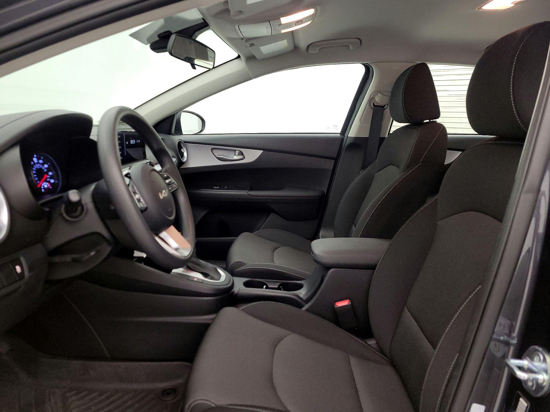 Thumbnail: 2024 Kia Forte - 11