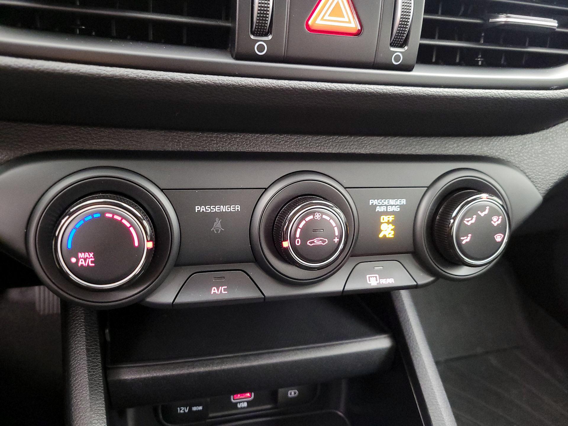 Thumbnail: 2024 Kia Forte - 16