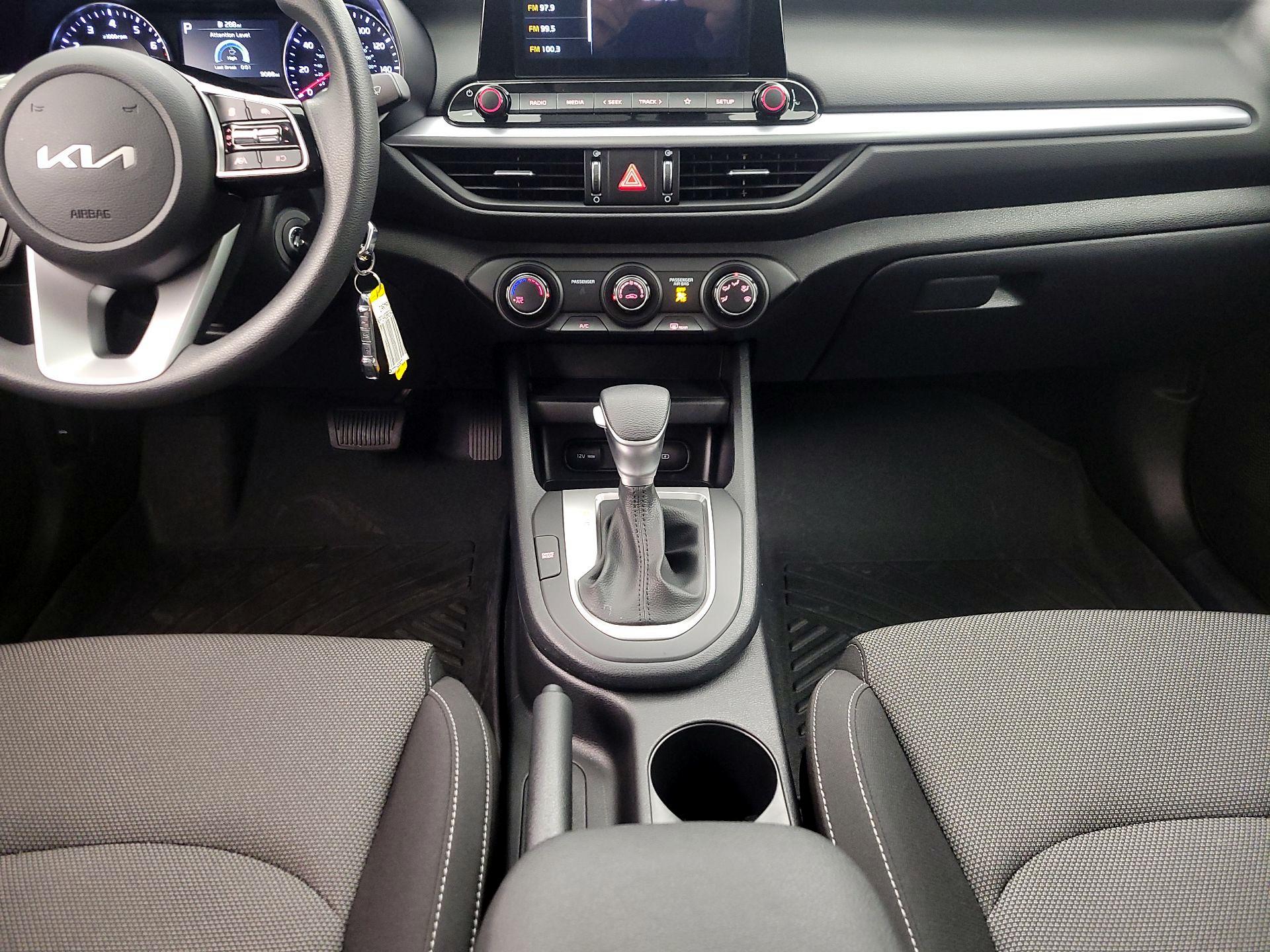 Thumbnail: 2024 Kia Forte - 17