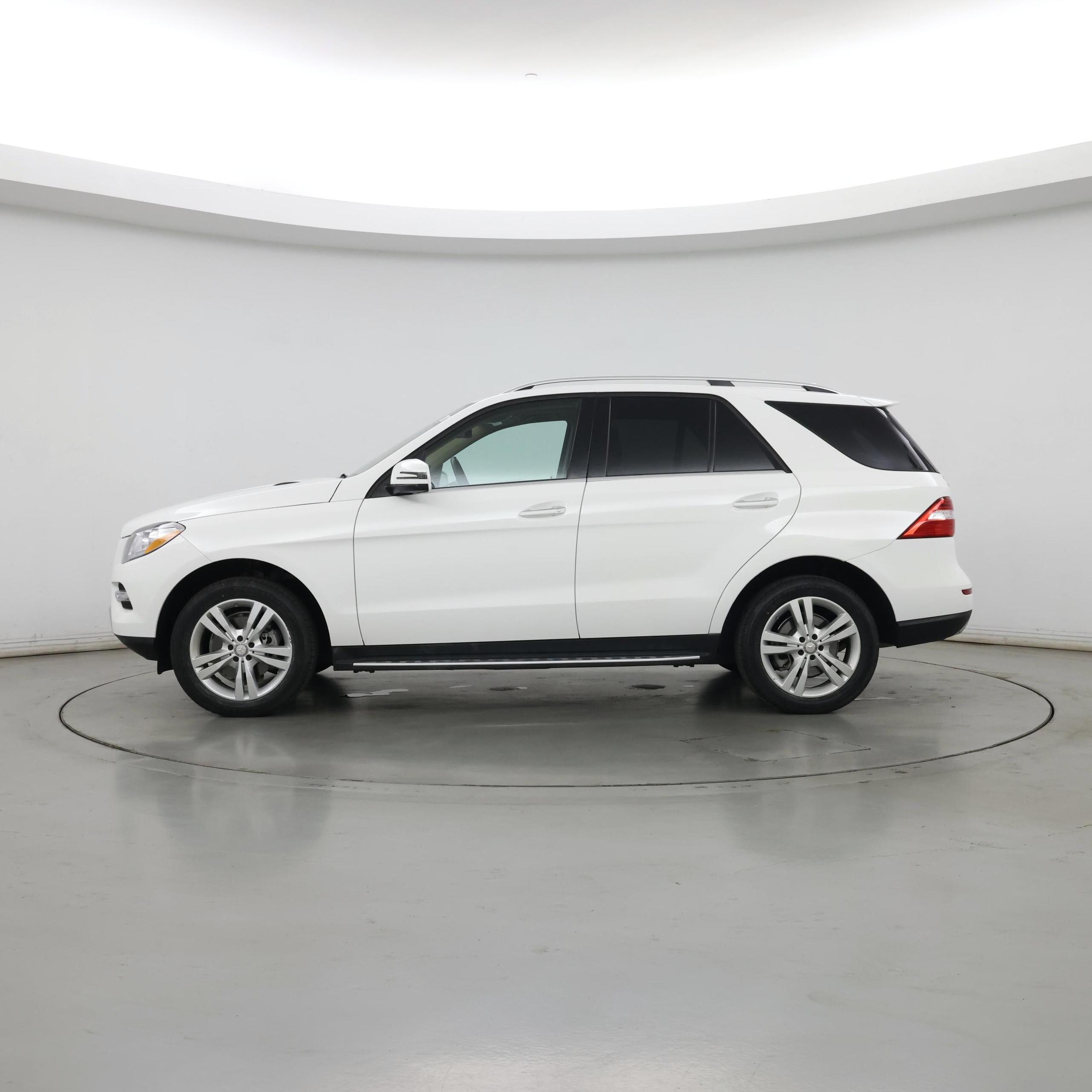 Thumbnail: 2015 Mercedes-Benz M-Class - 3