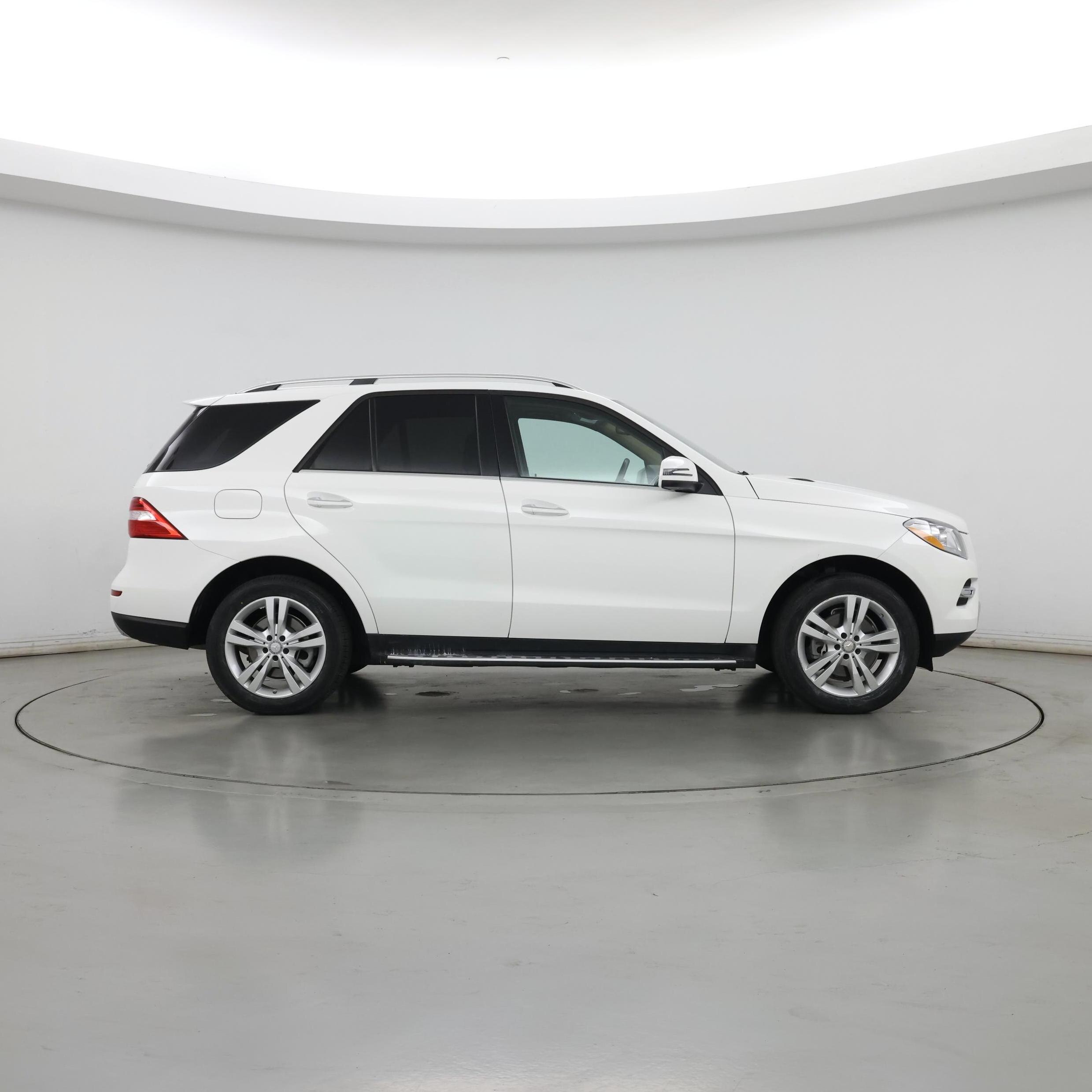 Thumbnail: 2015 Mercedes-Benz M-Class - 7