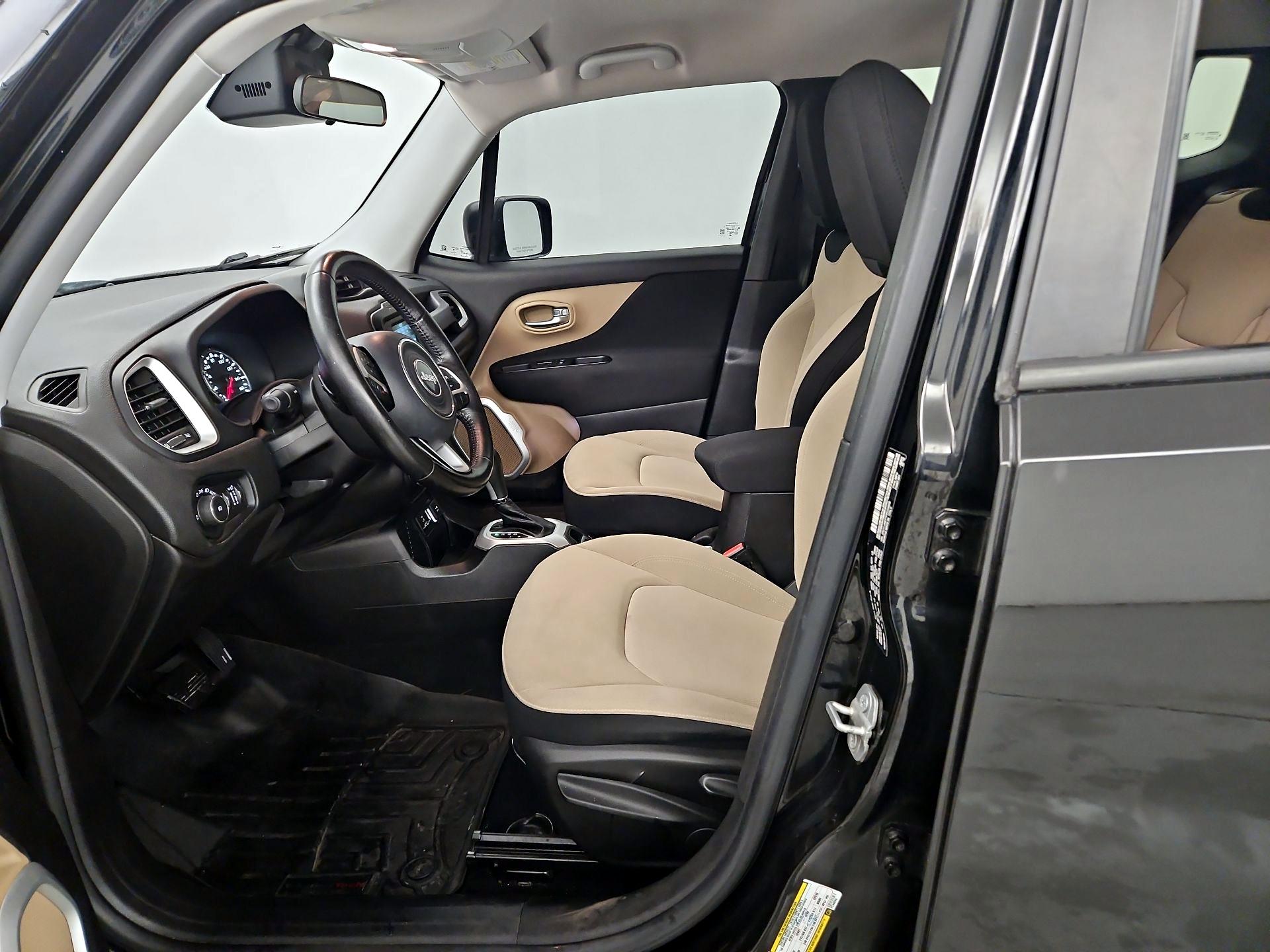 Thumbnail: 2015 Jeep Renegade - 11