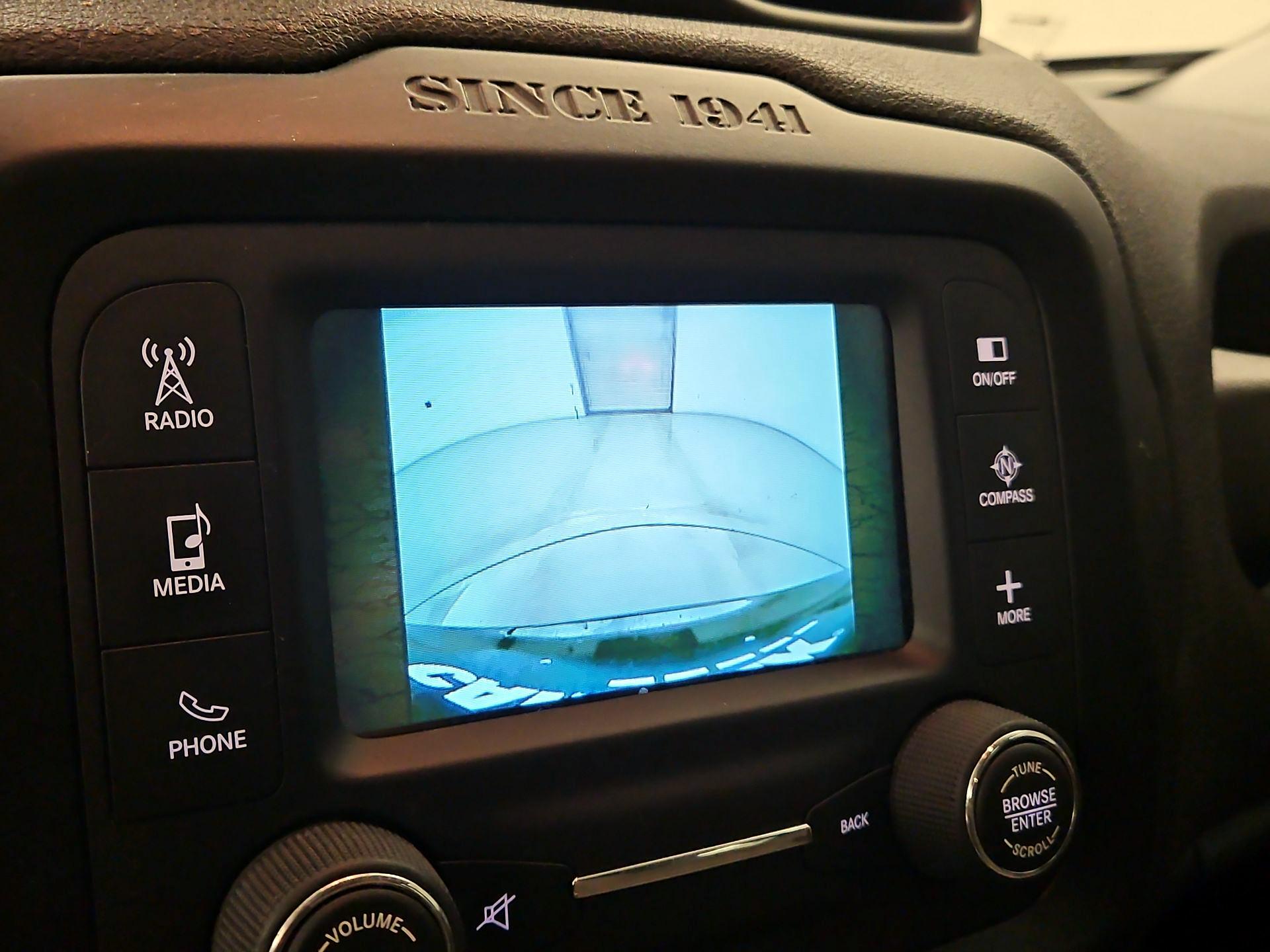 Thumbnail: 2015 Jeep Renegade - 14