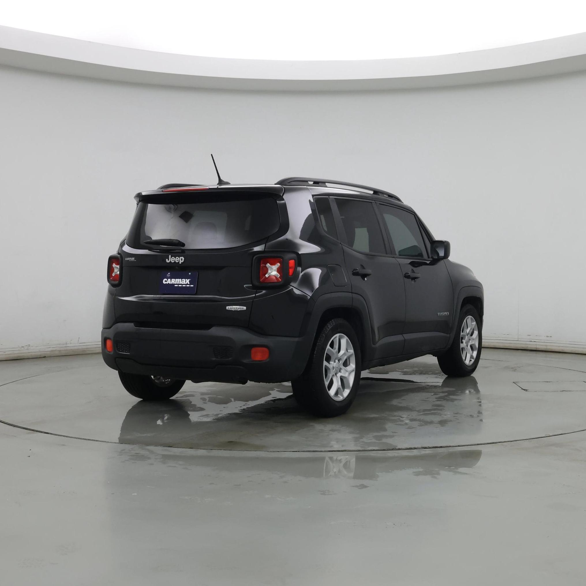 Thumbnail: 2015 Jeep Renegade - 8