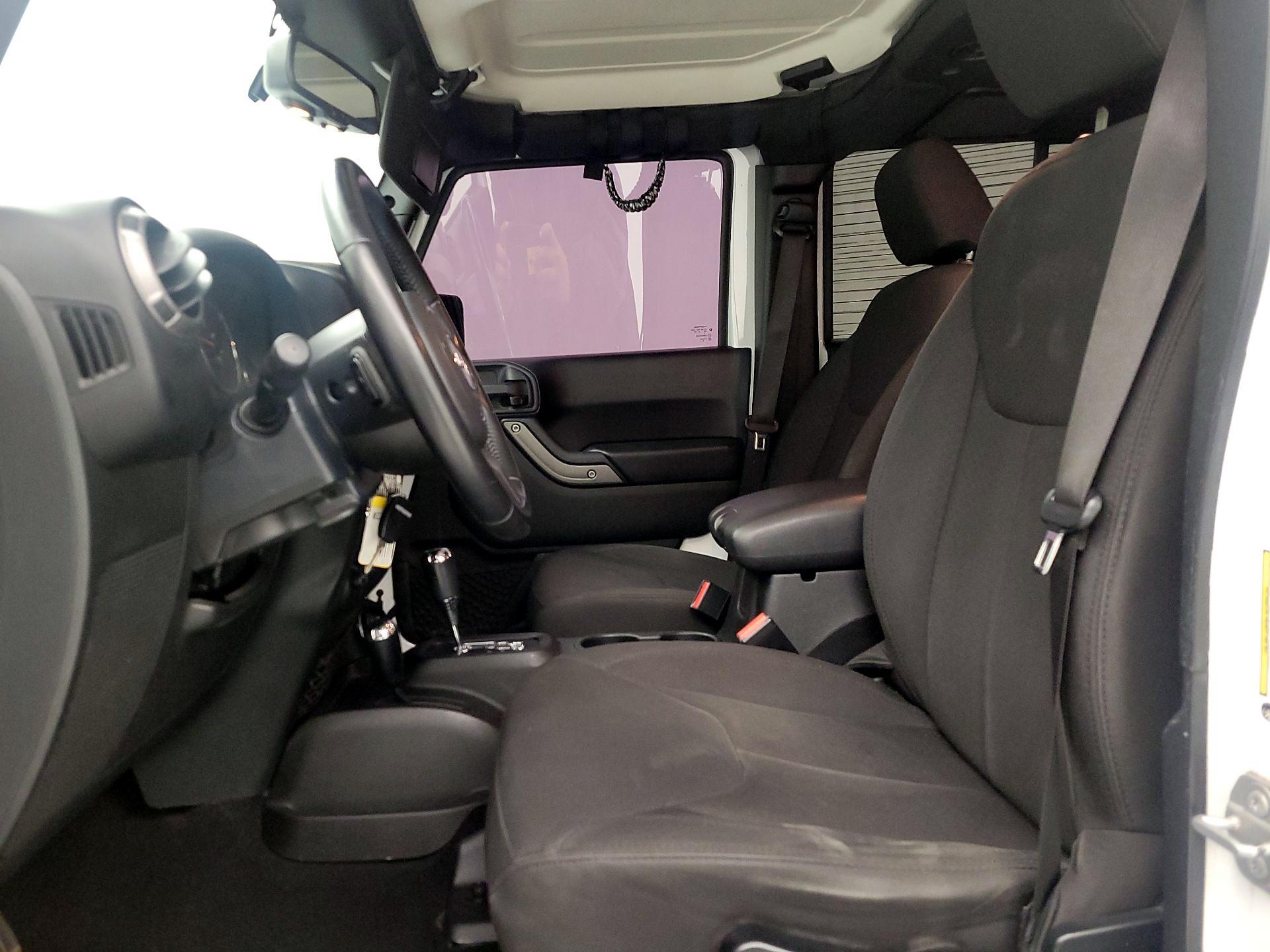 Thumbnail: 2018 Jeep Wrangler - 11