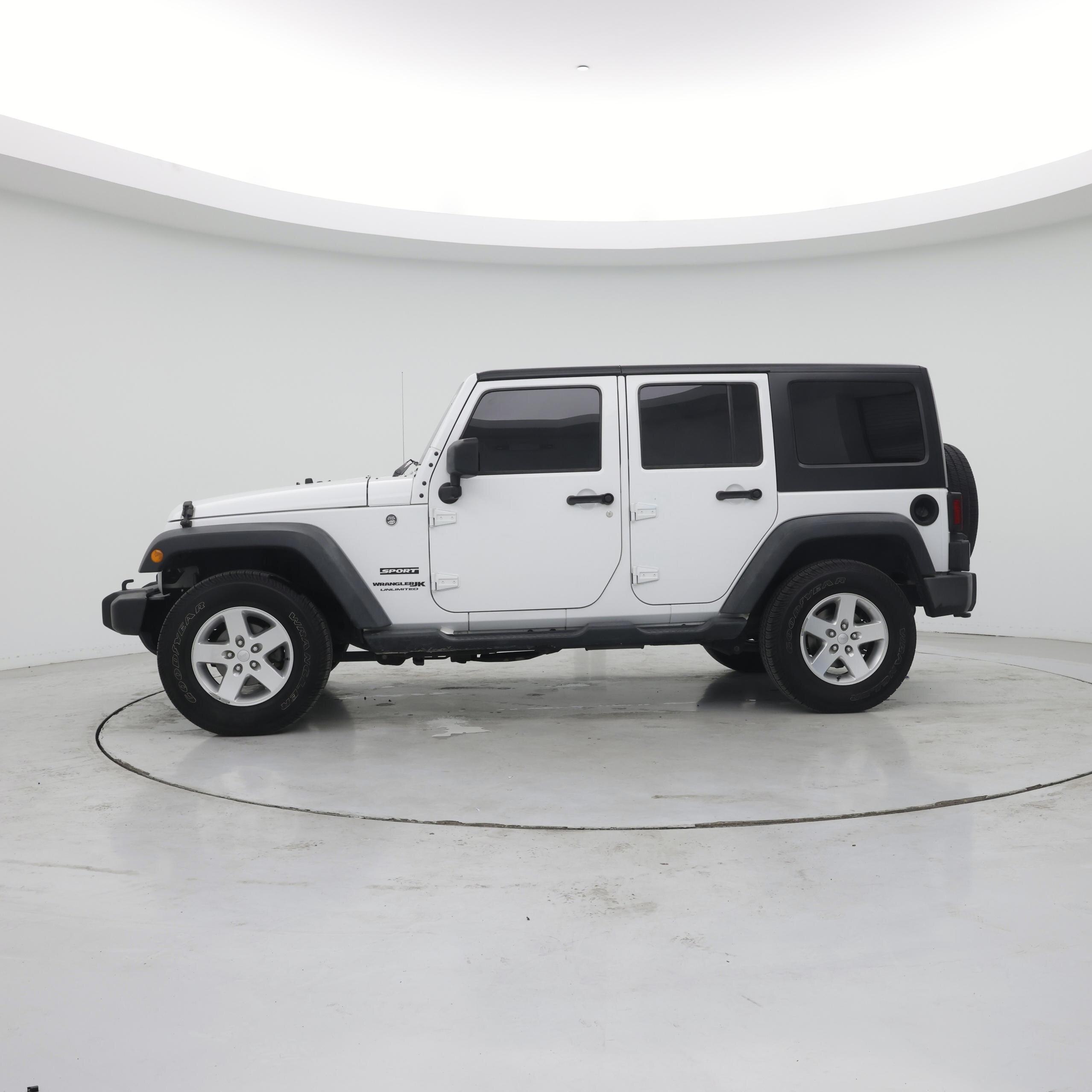 Thumbnail: 2018 Jeep Wrangler - 3