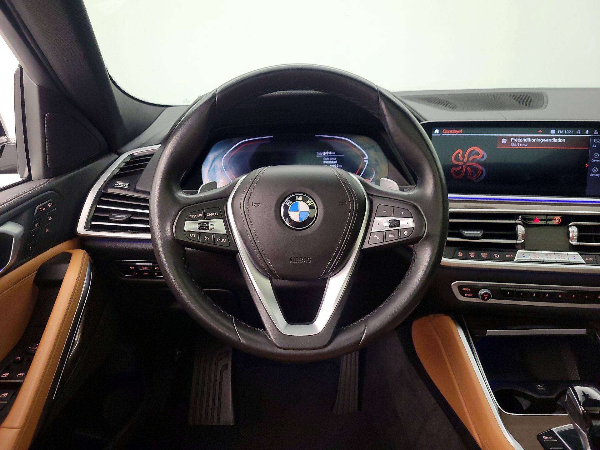 Thumbnail: 2022 BMW X6 - 10