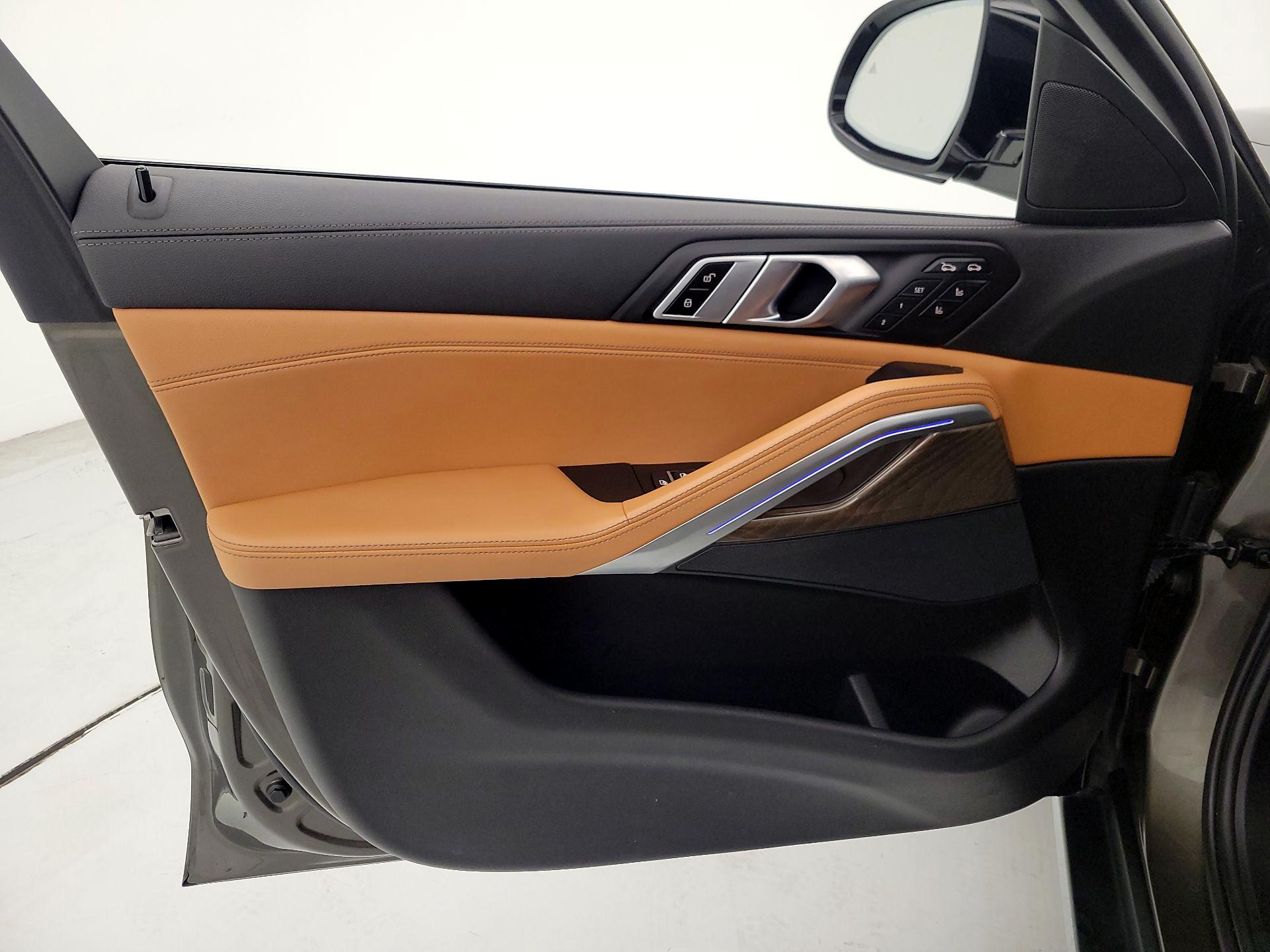 Thumbnail: 2022 BMW X6 - 12