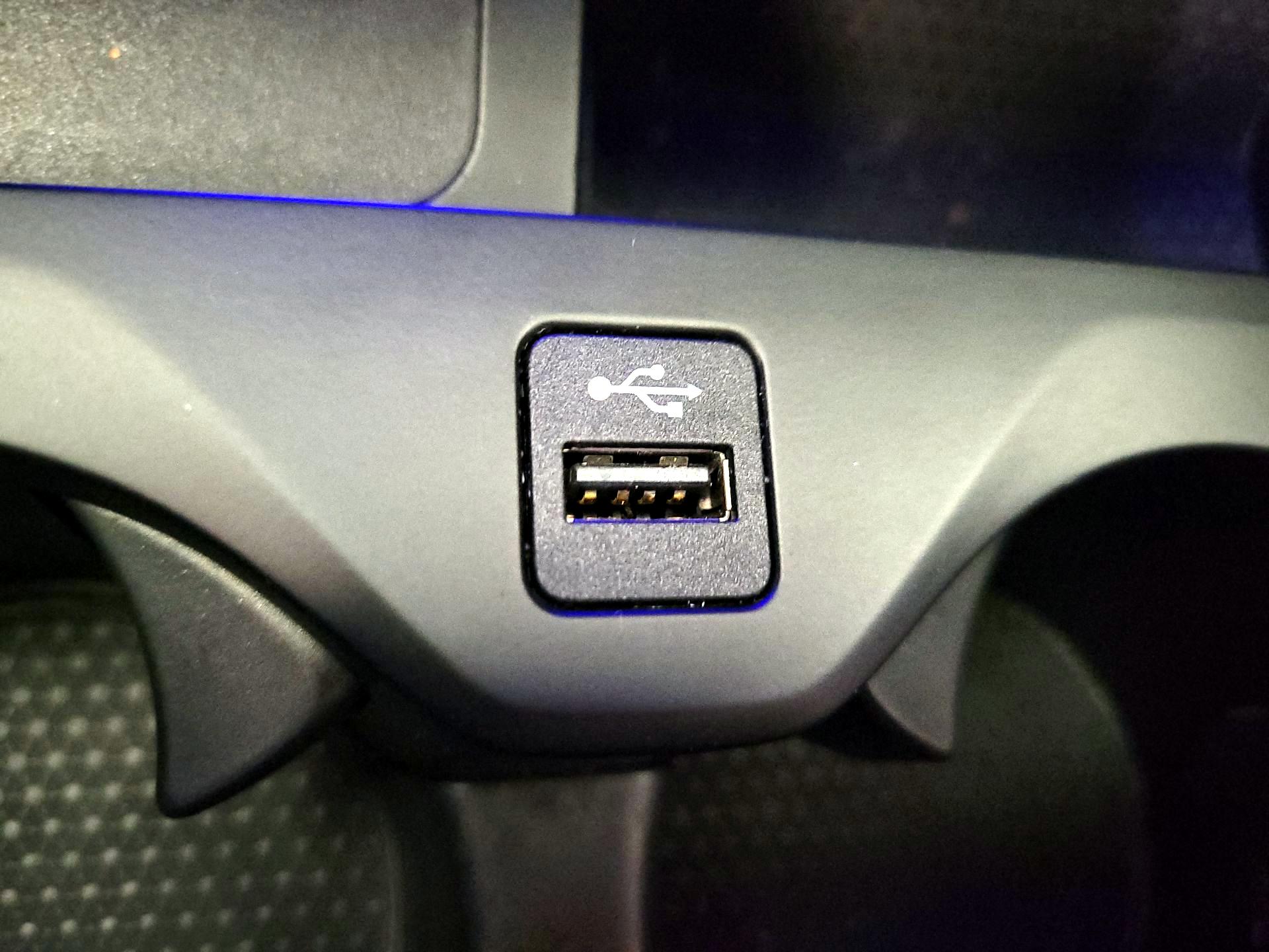 Thumbnail: 2022 BMW X6 - 19