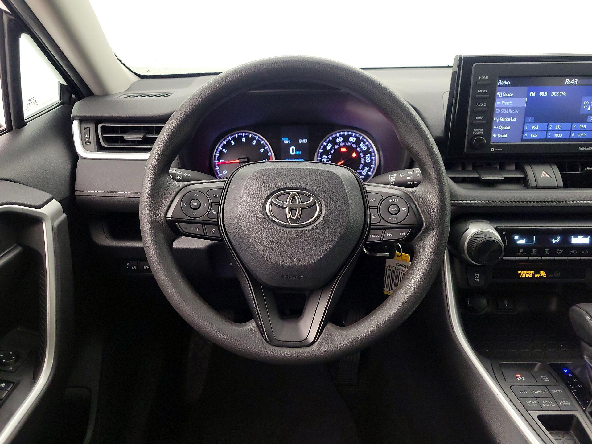 Thumbnail: 2020 Toyota RAV4 - 10