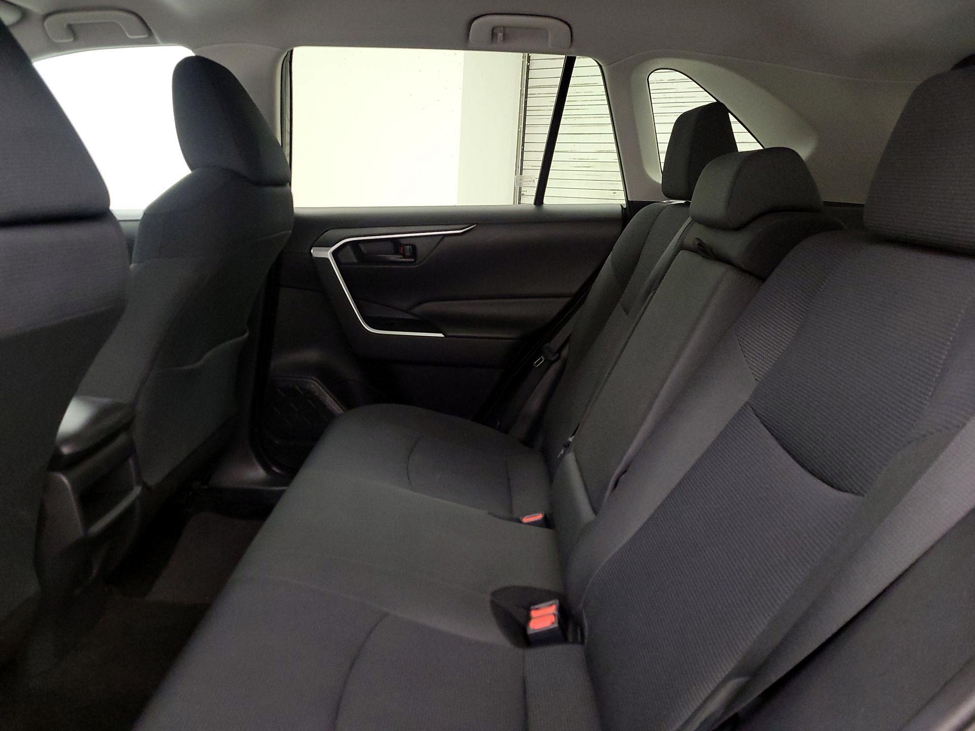 Thumbnail: 2020 Toyota RAV4 - 18