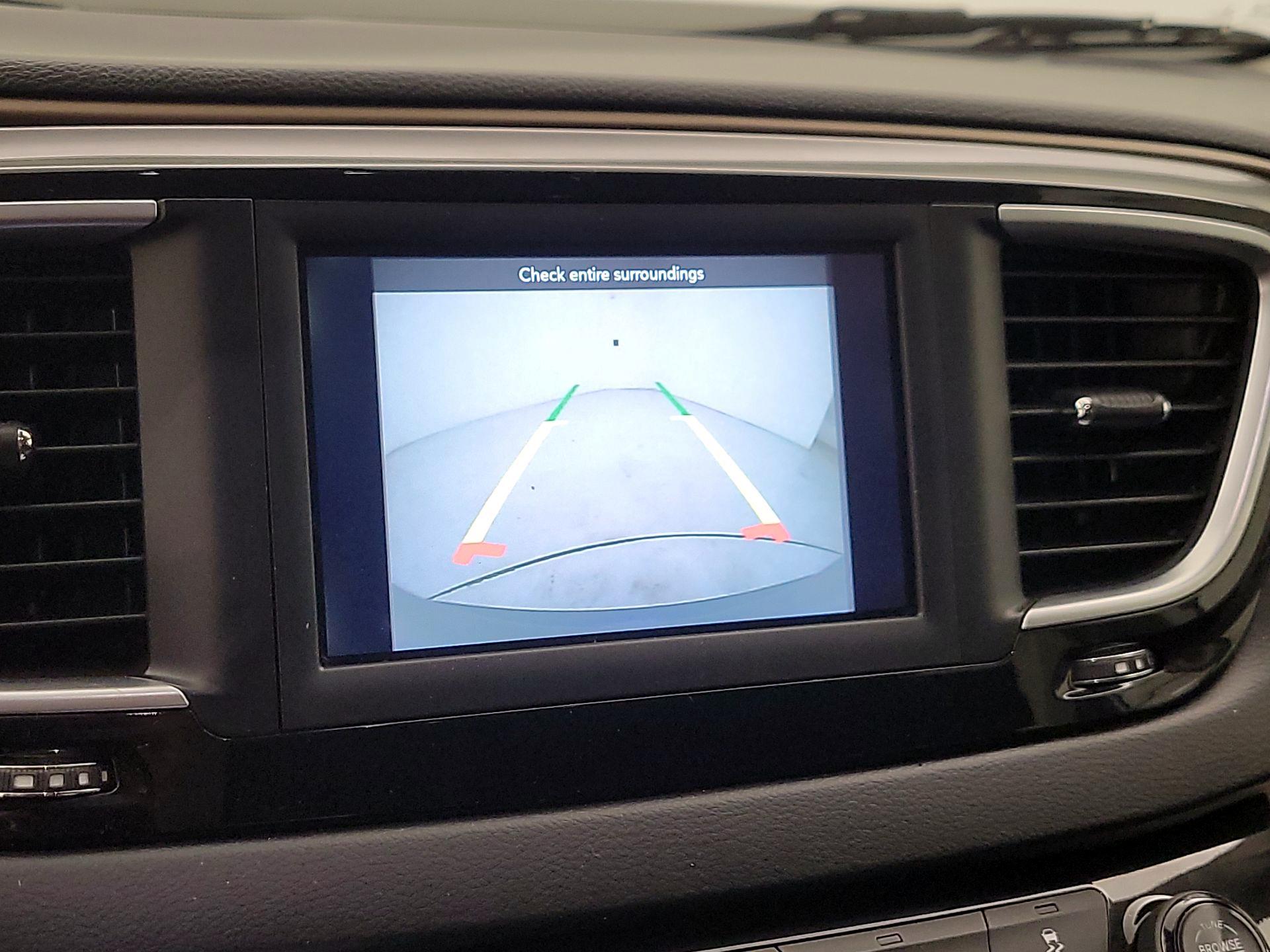 Thumbnail: 2018 Chrysler Pacifica - 14