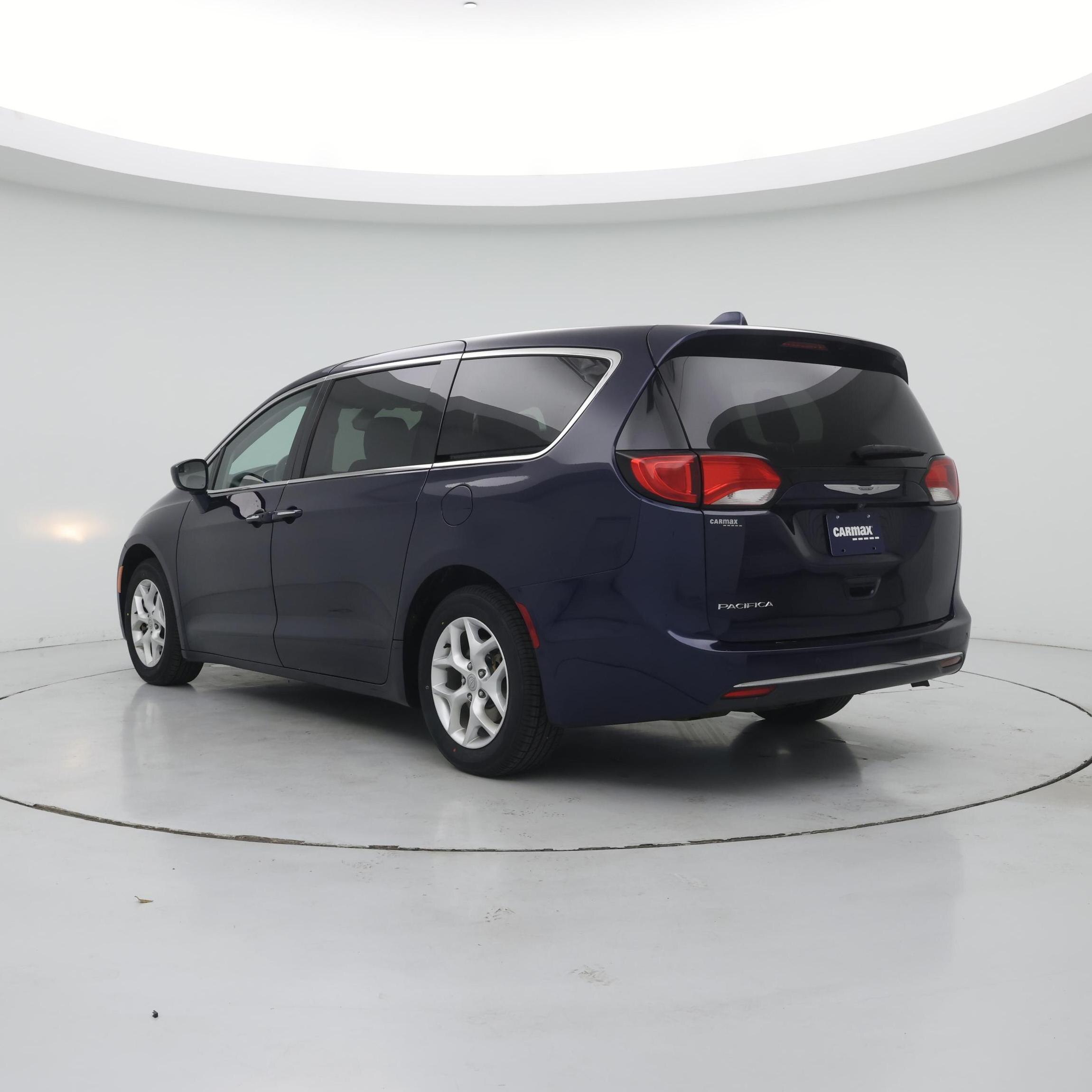 Thumbnail: 2018 Chrysler Pacifica - 2