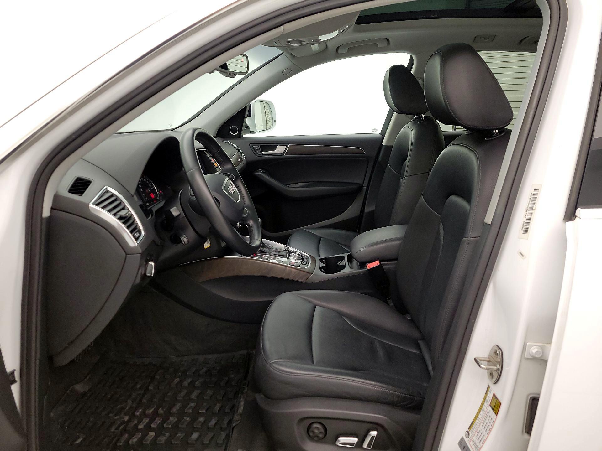 Thumbnail: 2016 Audi Q5 - 11