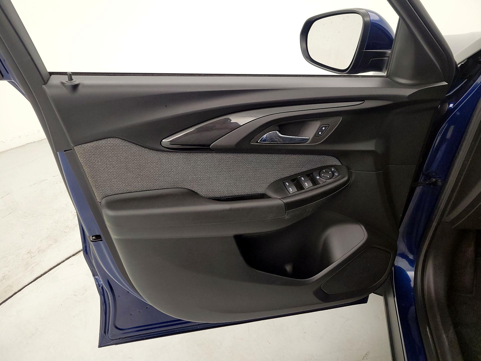 Thumbnail: 2022 Chevrolet TrailBlazer - 12