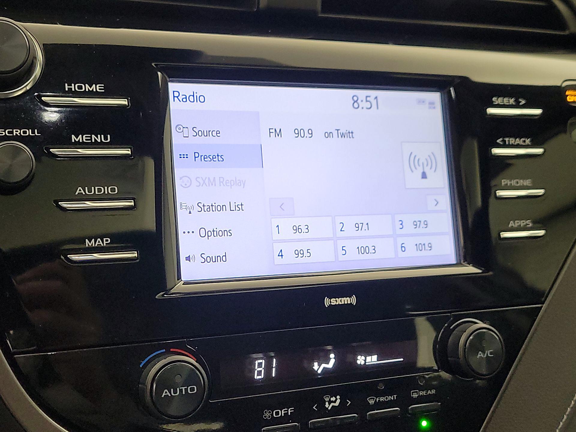 Thumbnail: 2020 Toyota Camry - 15