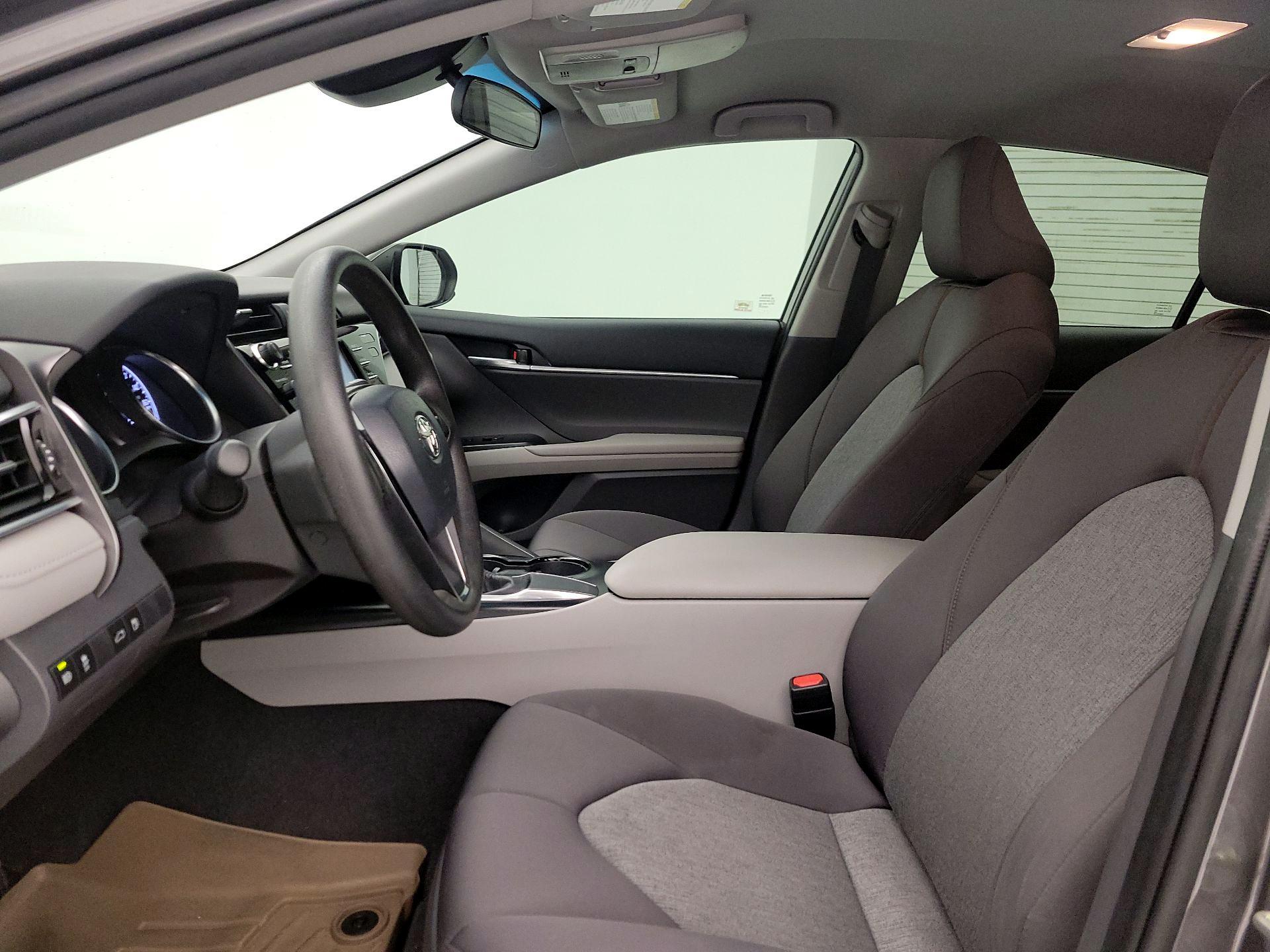 Thumbnail: 2018 Toyota Camry - 11