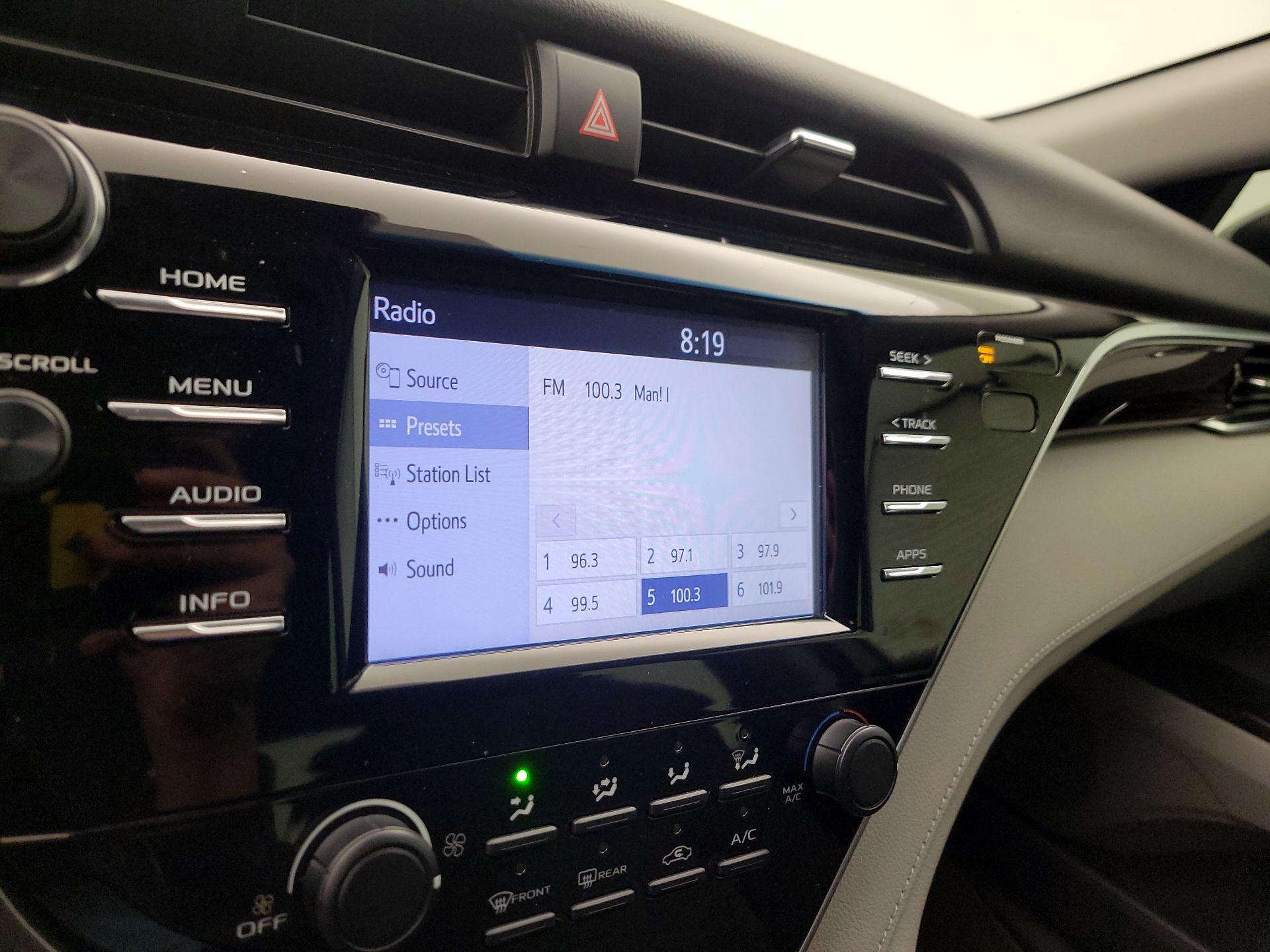 Thumbnail: 2018 Toyota Camry - 15