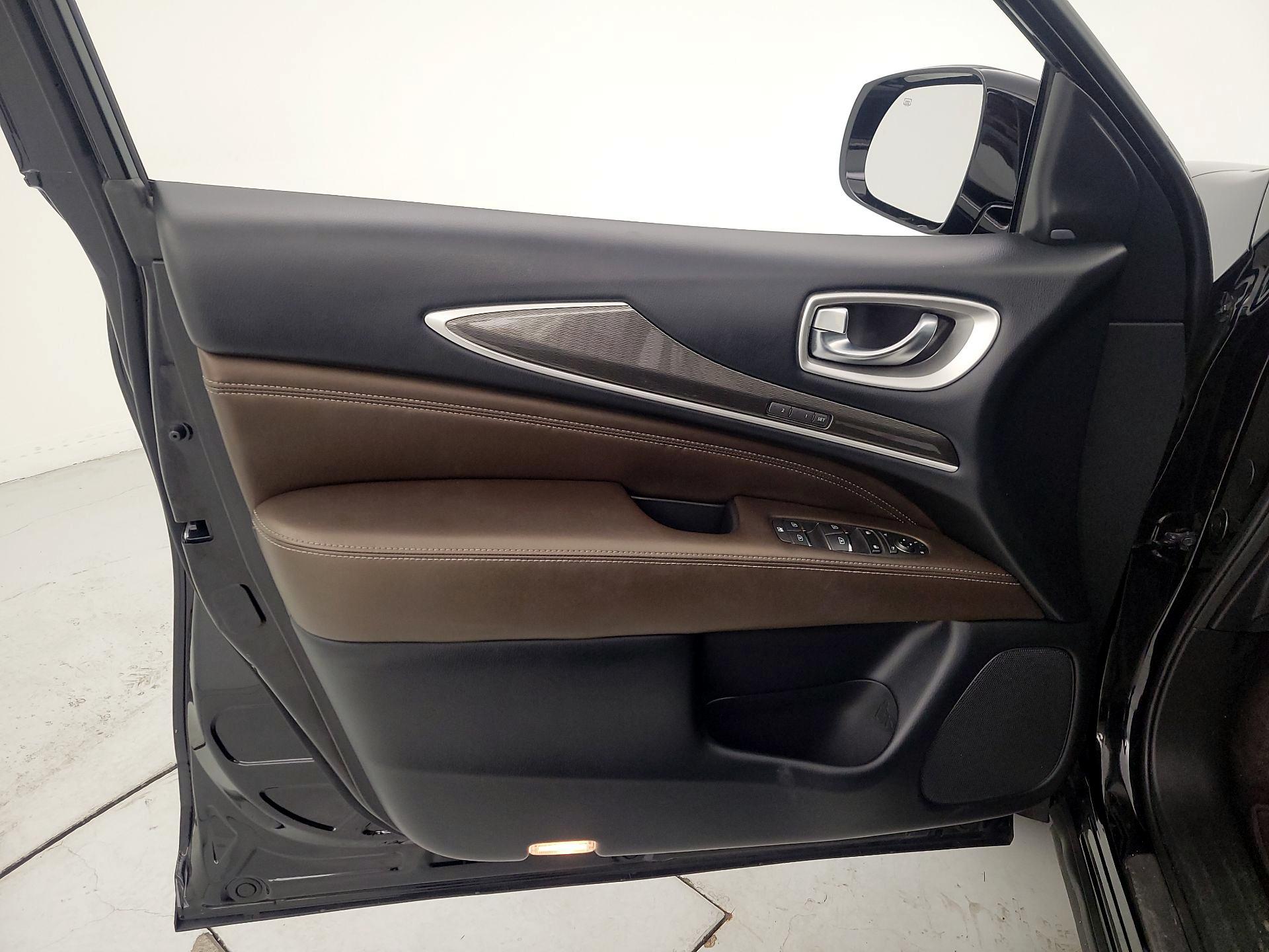 Thumbnail: 2020 INFINITI QX60 - 12