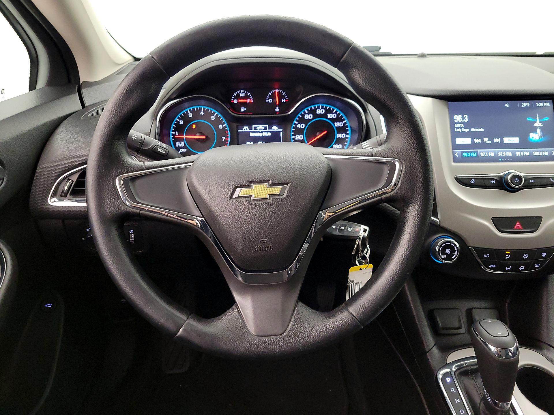 Thumbnail: 2017 Chevrolet Cruze - 10