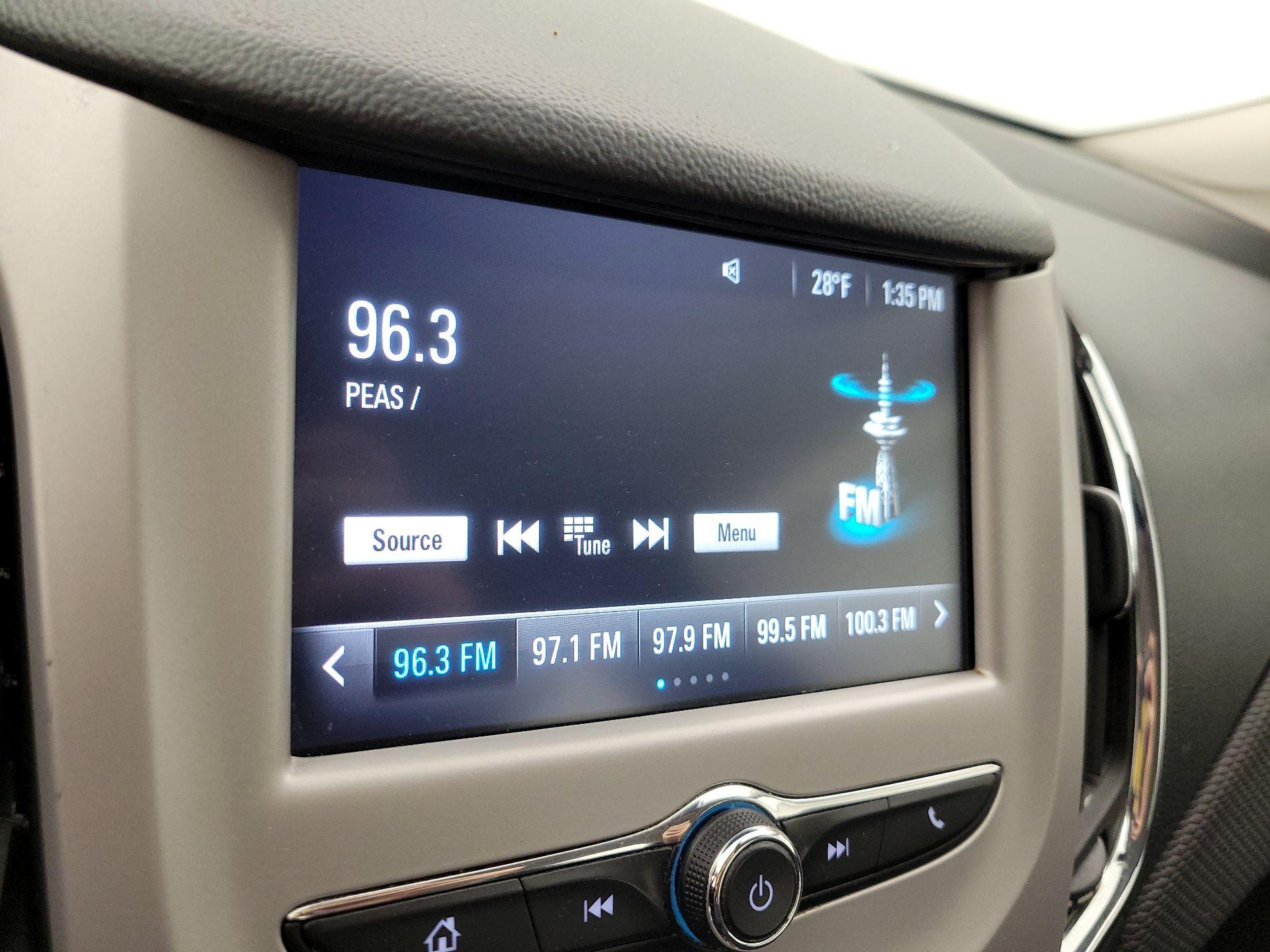 Thumbnail: 2017 Chevrolet Cruze - 15