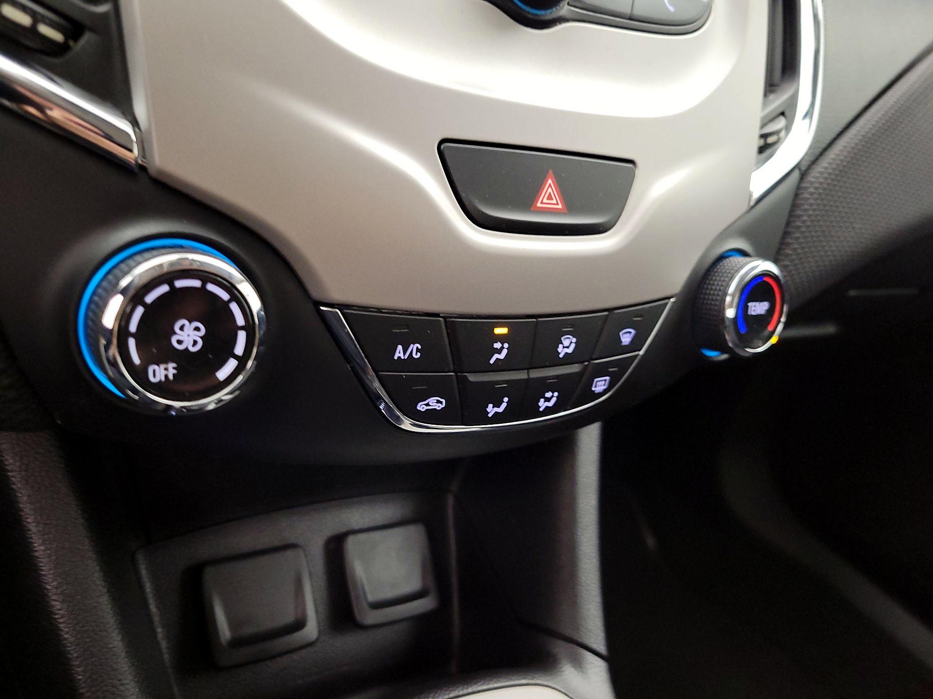 Thumbnail: 2017 Chevrolet Cruze - 16