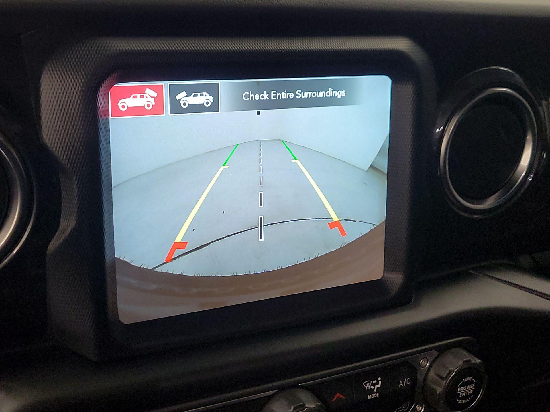 Thumbnail: 2022 Jeep Wrangler - 14