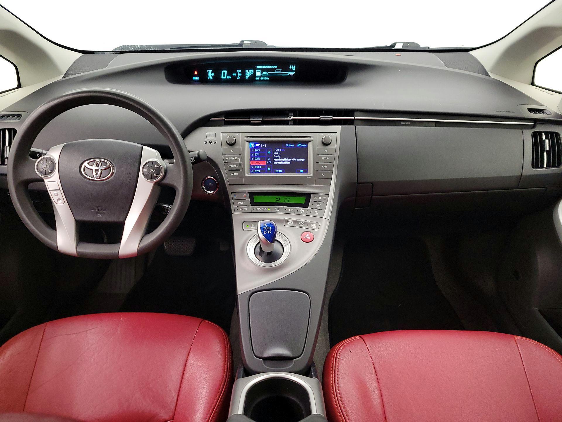 Thumbnail: 2015 Toyota Prius - 9