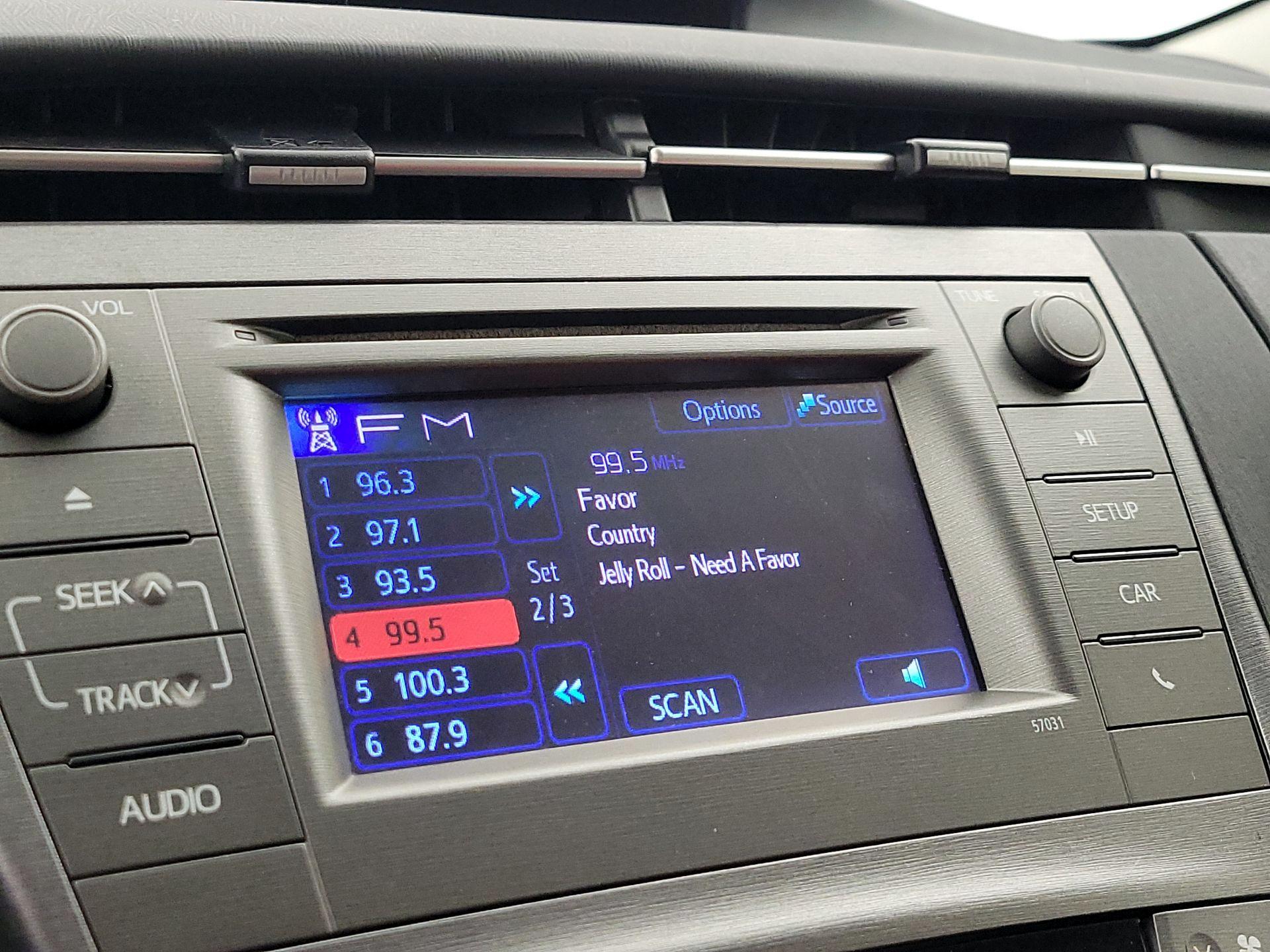 Thumbnail: 2015 Toyota Prius - 15