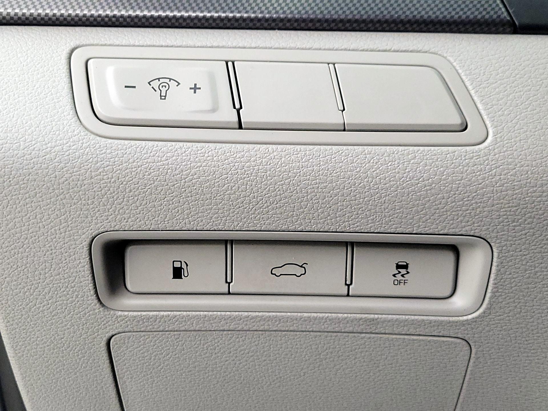 Thumbnail: 2016 Hyundai Sonata - 13