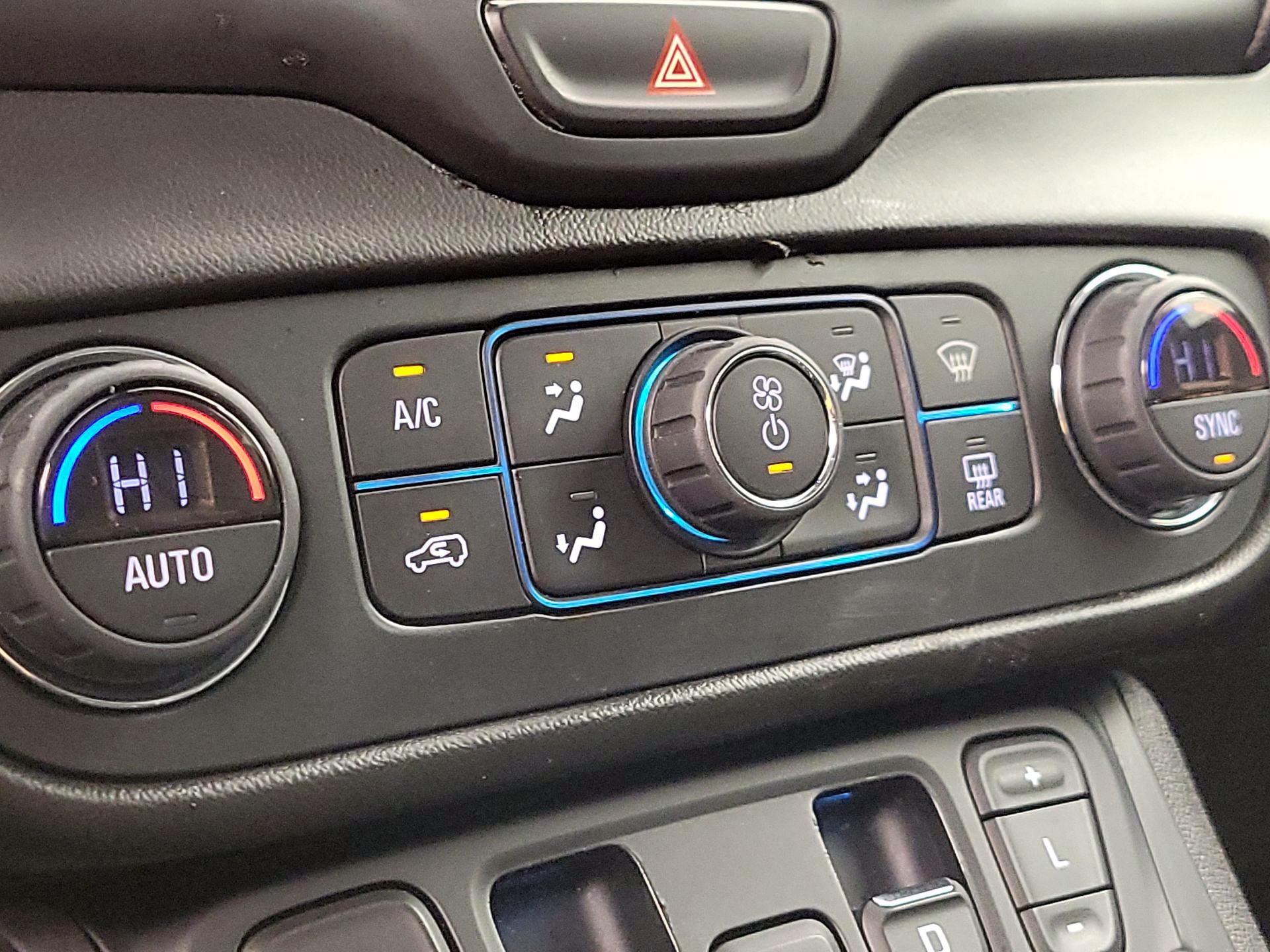 Thumbnail: 2019 GMC Terrain - 17