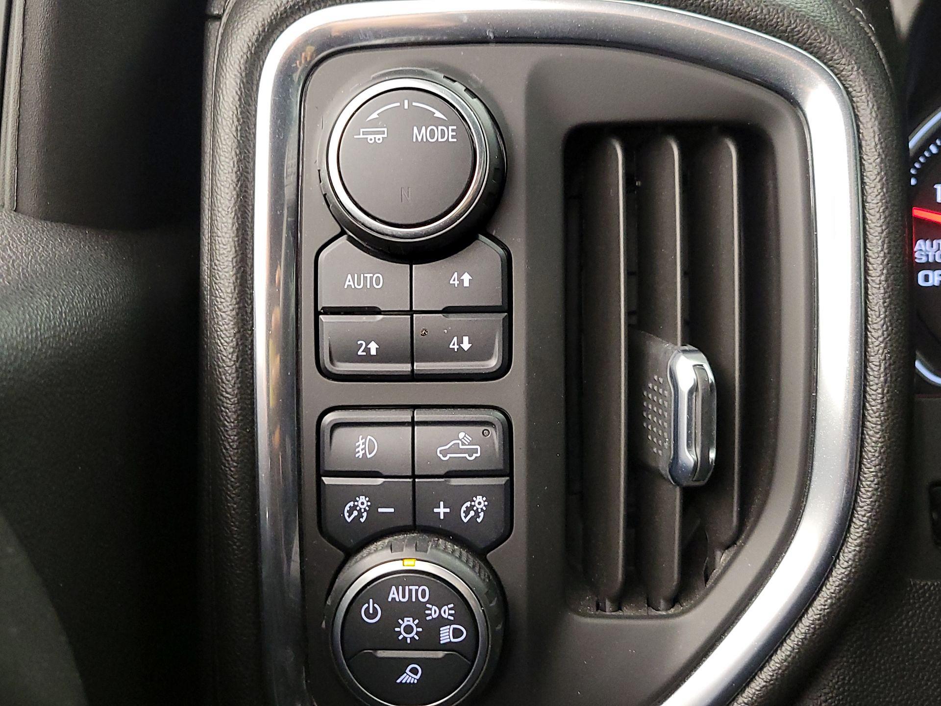 Thumbnail: 2020 Chevrolet Silverado 1500 - 13