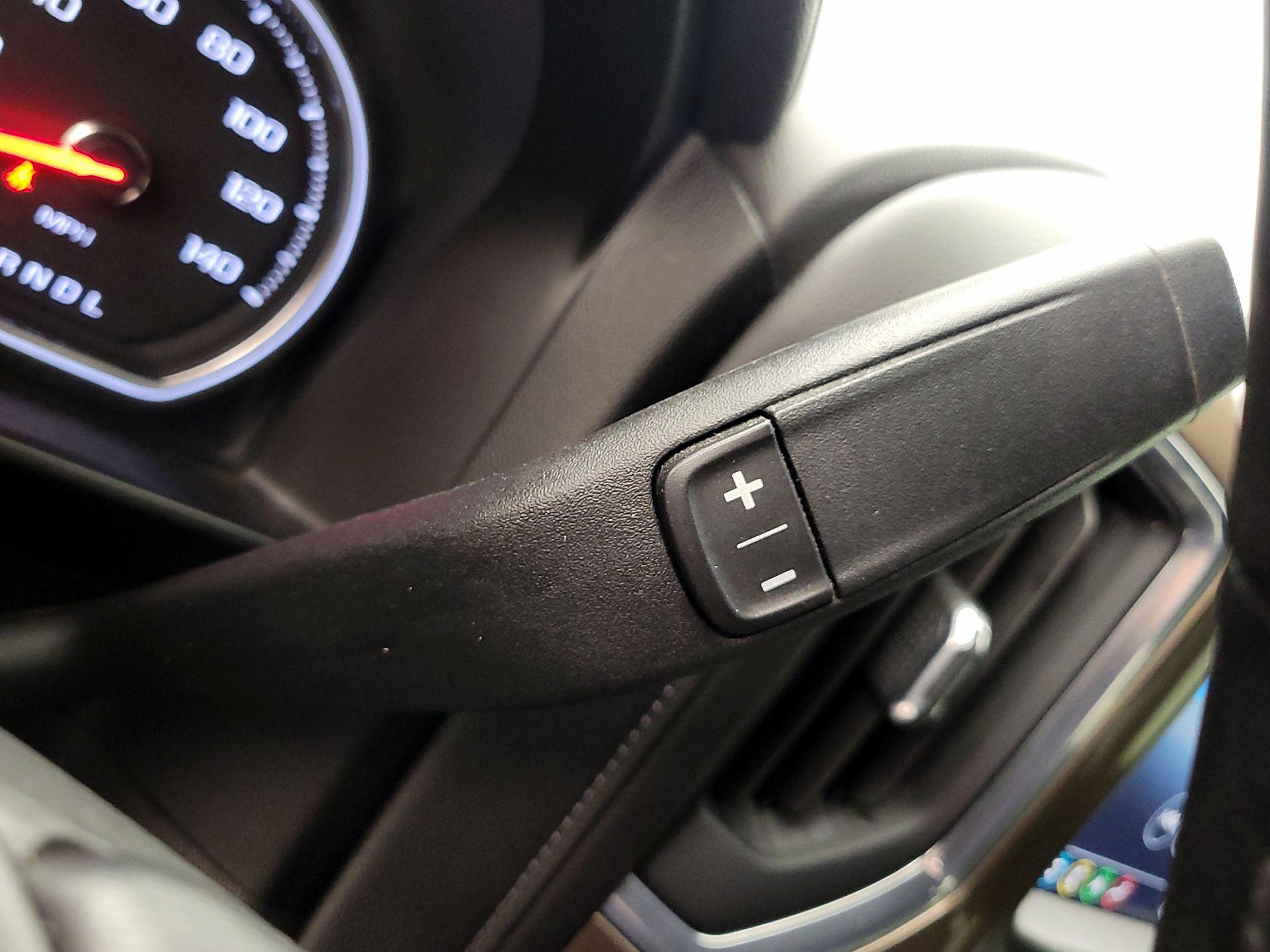 Thumbnail: 2020 Chevrolet Silverado 1500 - 18