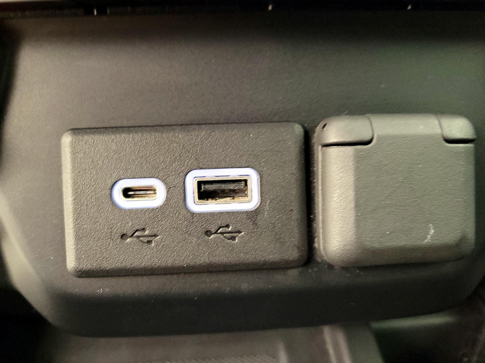 Thumbnail: 2020 Chevrolet Silverado 1500 - 19