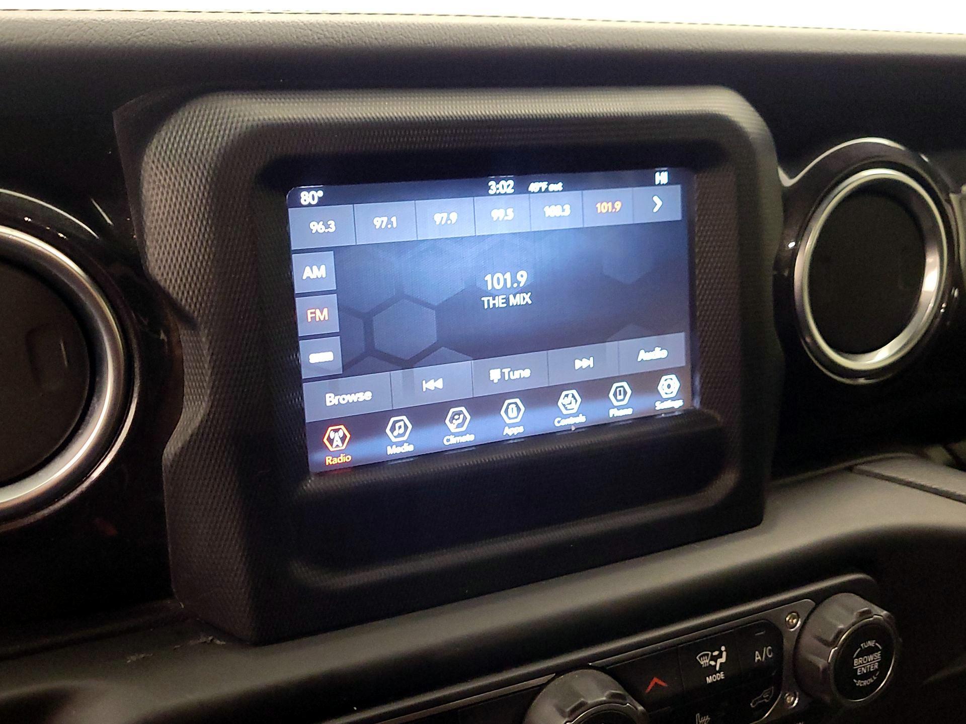 Thumbnail: 2021 Jeep Wrangler - 15