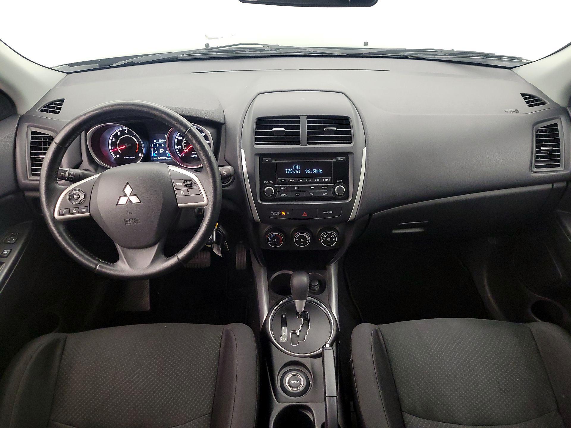 Thumbnail: 2014 Mitsubishi Outlander Sport - 9