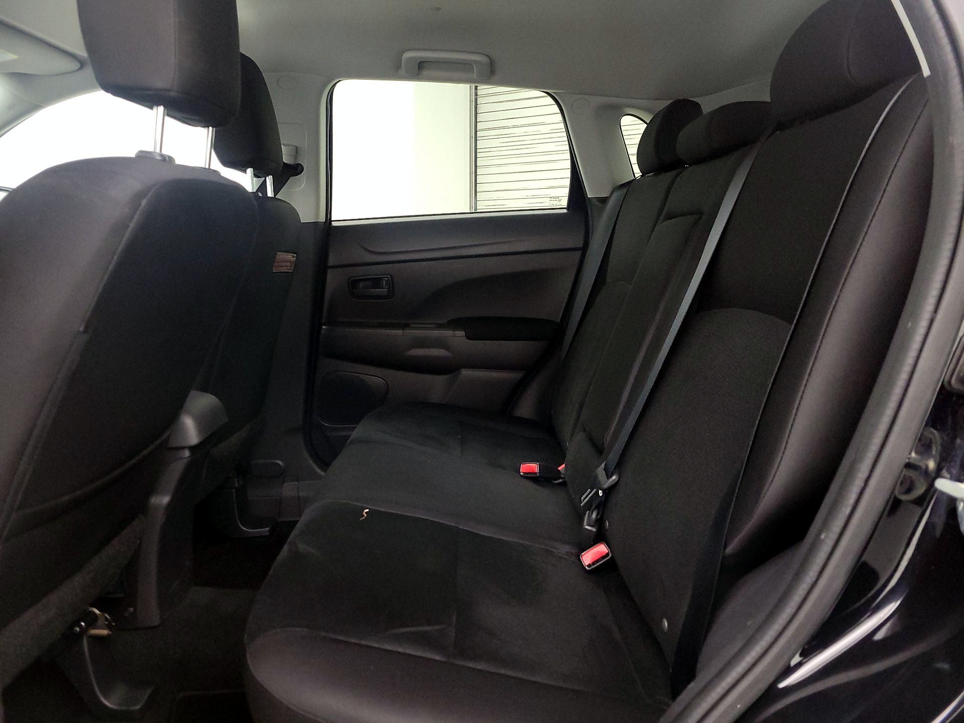 Thumbnail: 2014 Mitsubishi Outlander Sport - 18