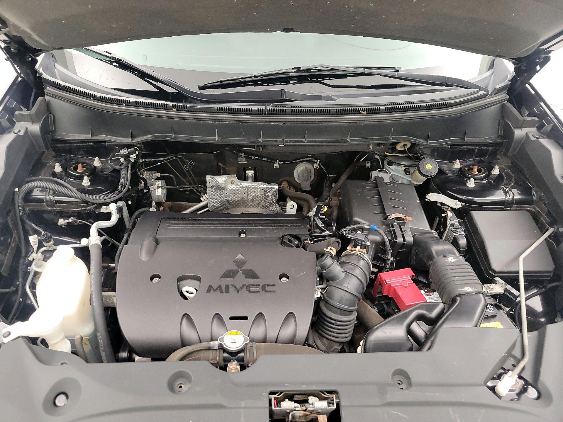 Thumbnail: 2014 Mitsubishi Outlander Sport - 20