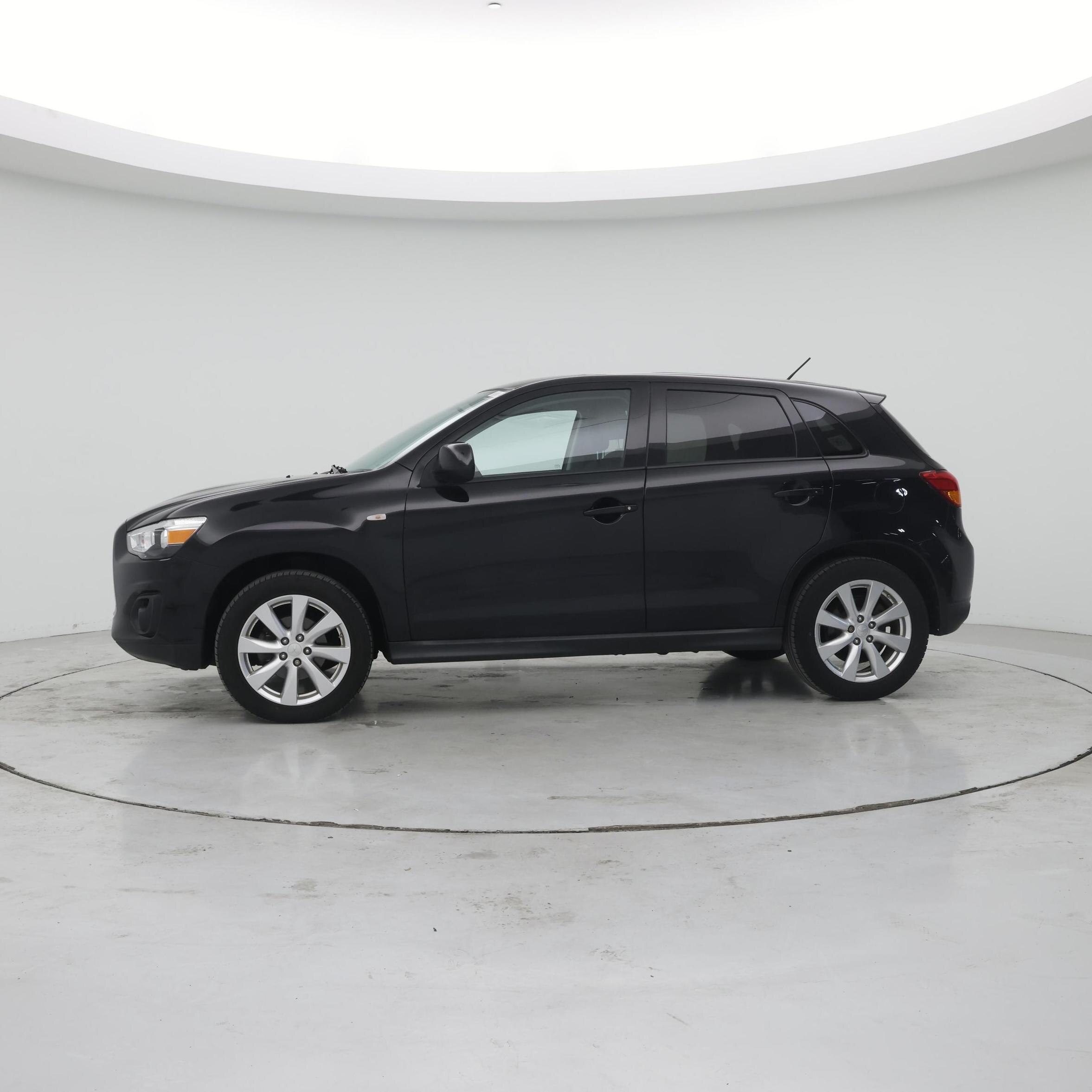 Thumbnail: 2014 Mitsubishi Outlander Sport - 3