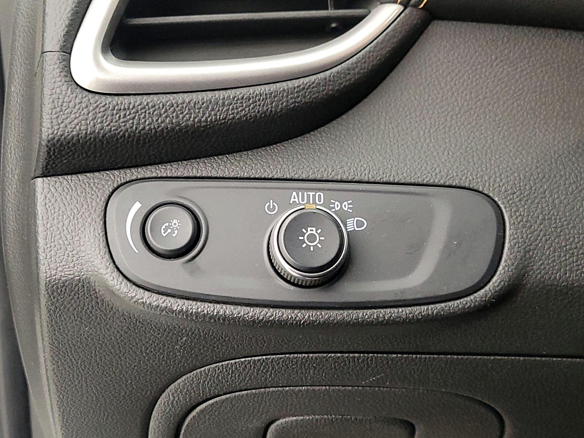 Thumbnail: 2019 Chevrolet Trax - 13