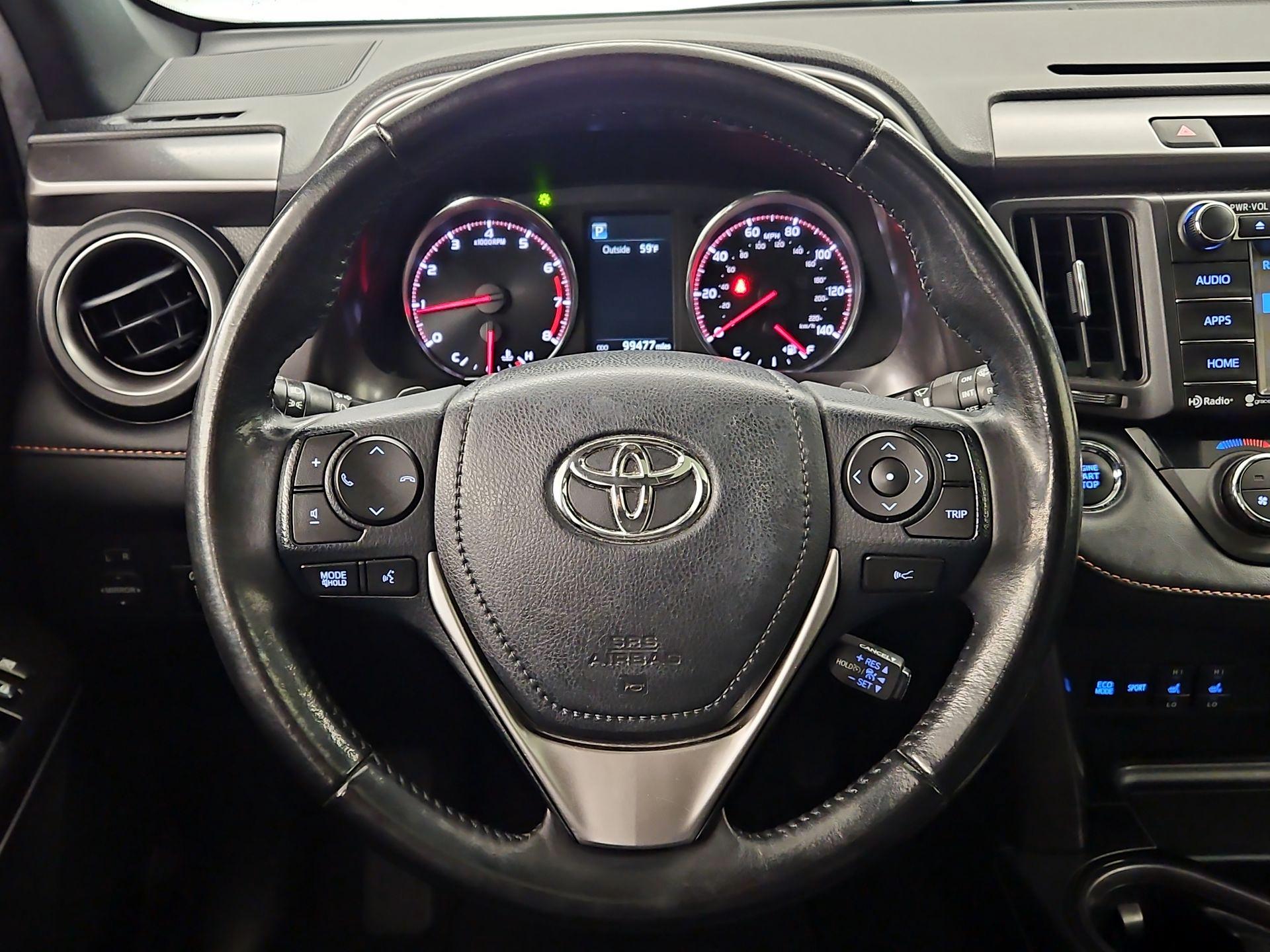 Thumbnail: 2018 Toyota RAV4 - 10