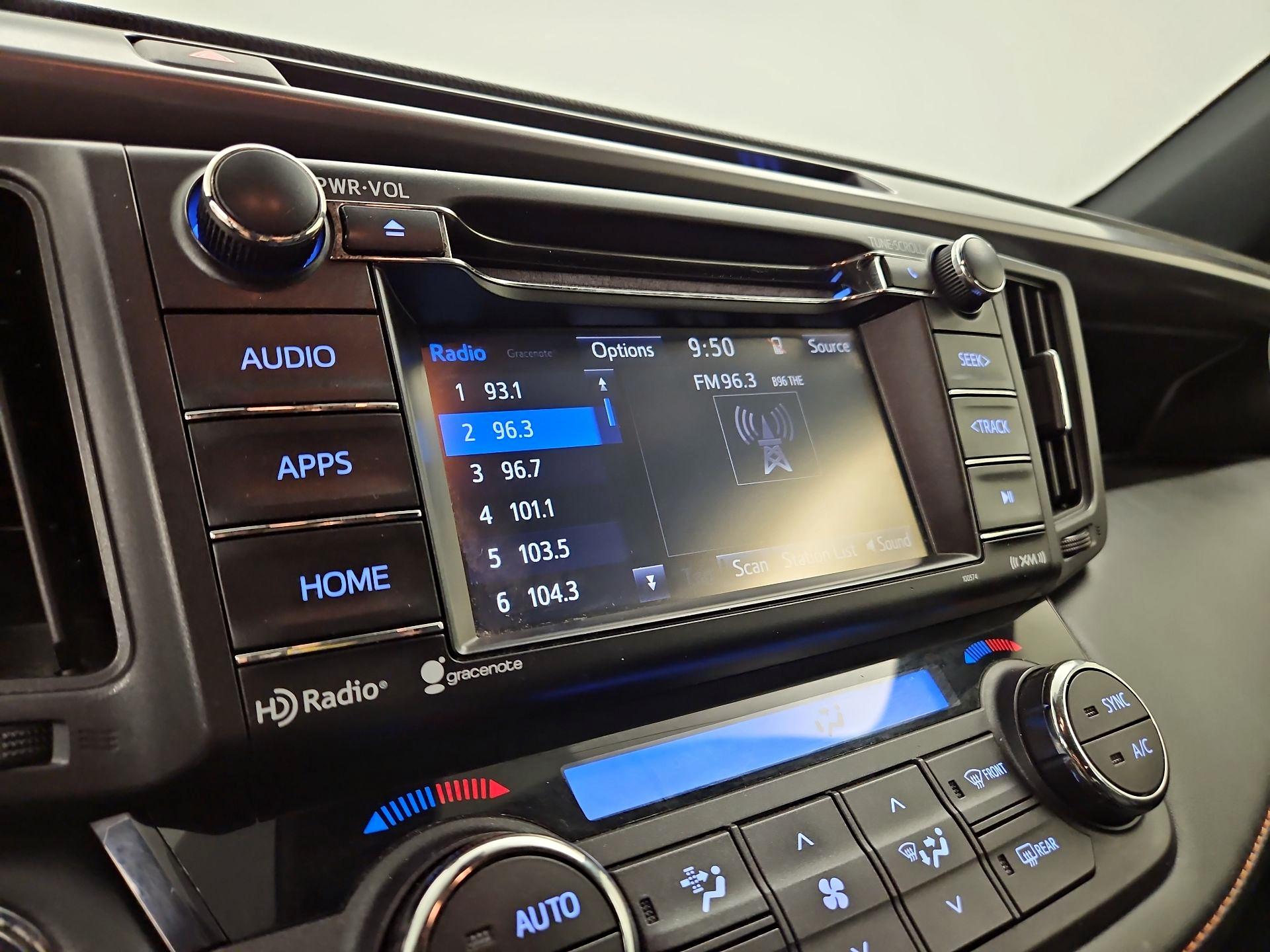 Thumbnail: 2018 Toyota RAV4 - 15