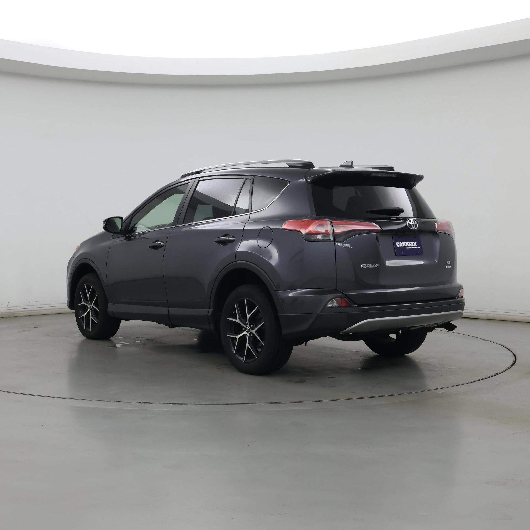 Thumbnail: 2018 Toyota RAV4 - 2
