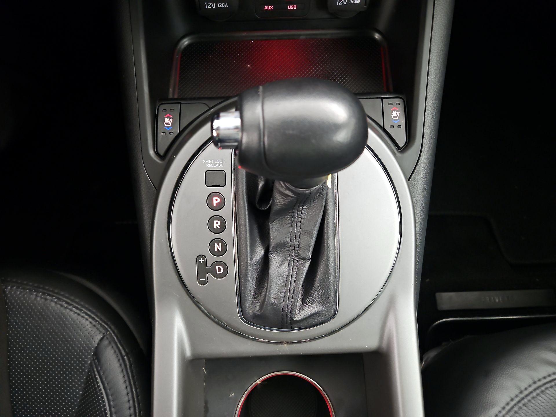 Thumbnail: 2014 Kia Sportage - 17