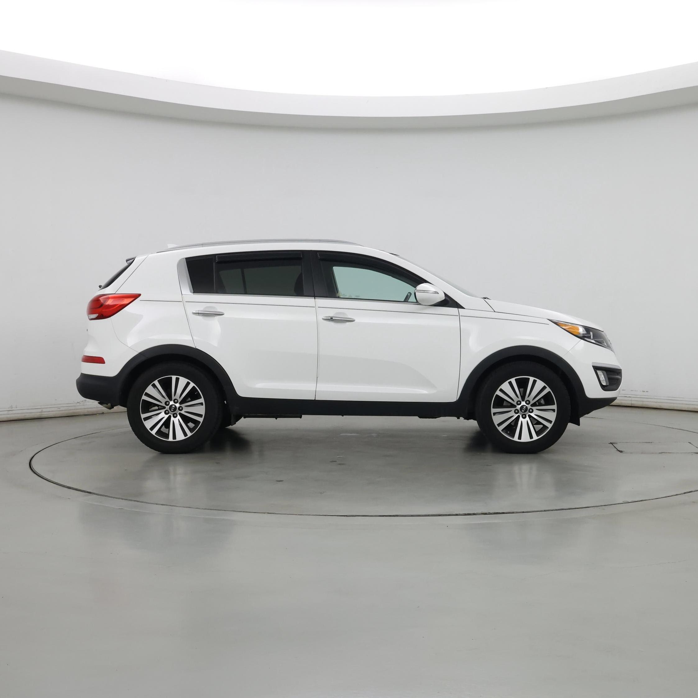 Thumbnail: 2014 Kia Sportage - 7