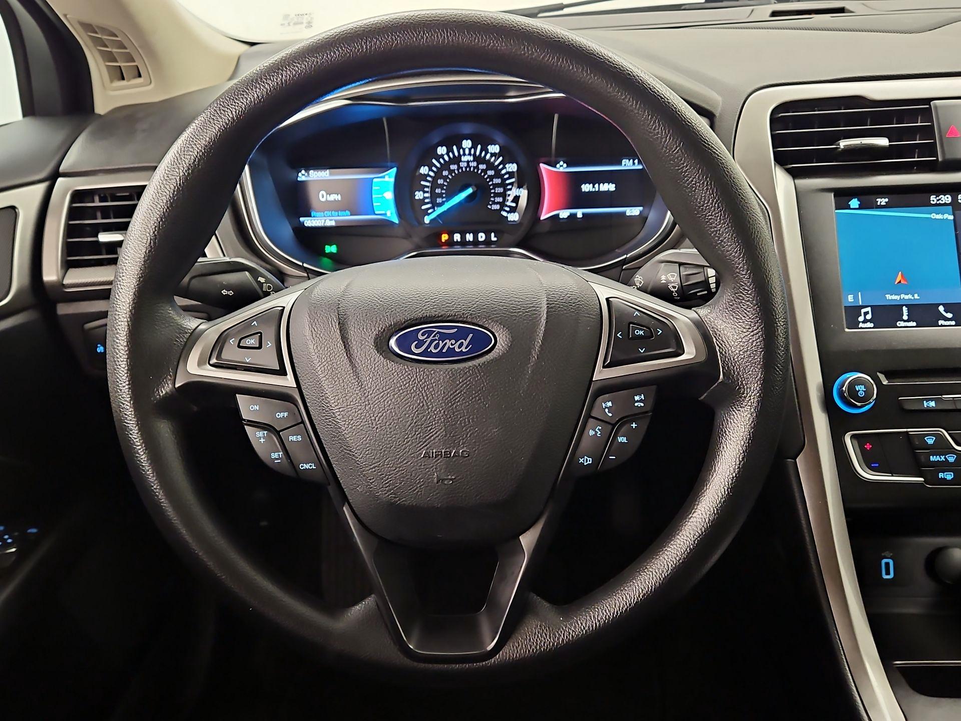 Thumbnail: 2017 Ford Fusion - 10