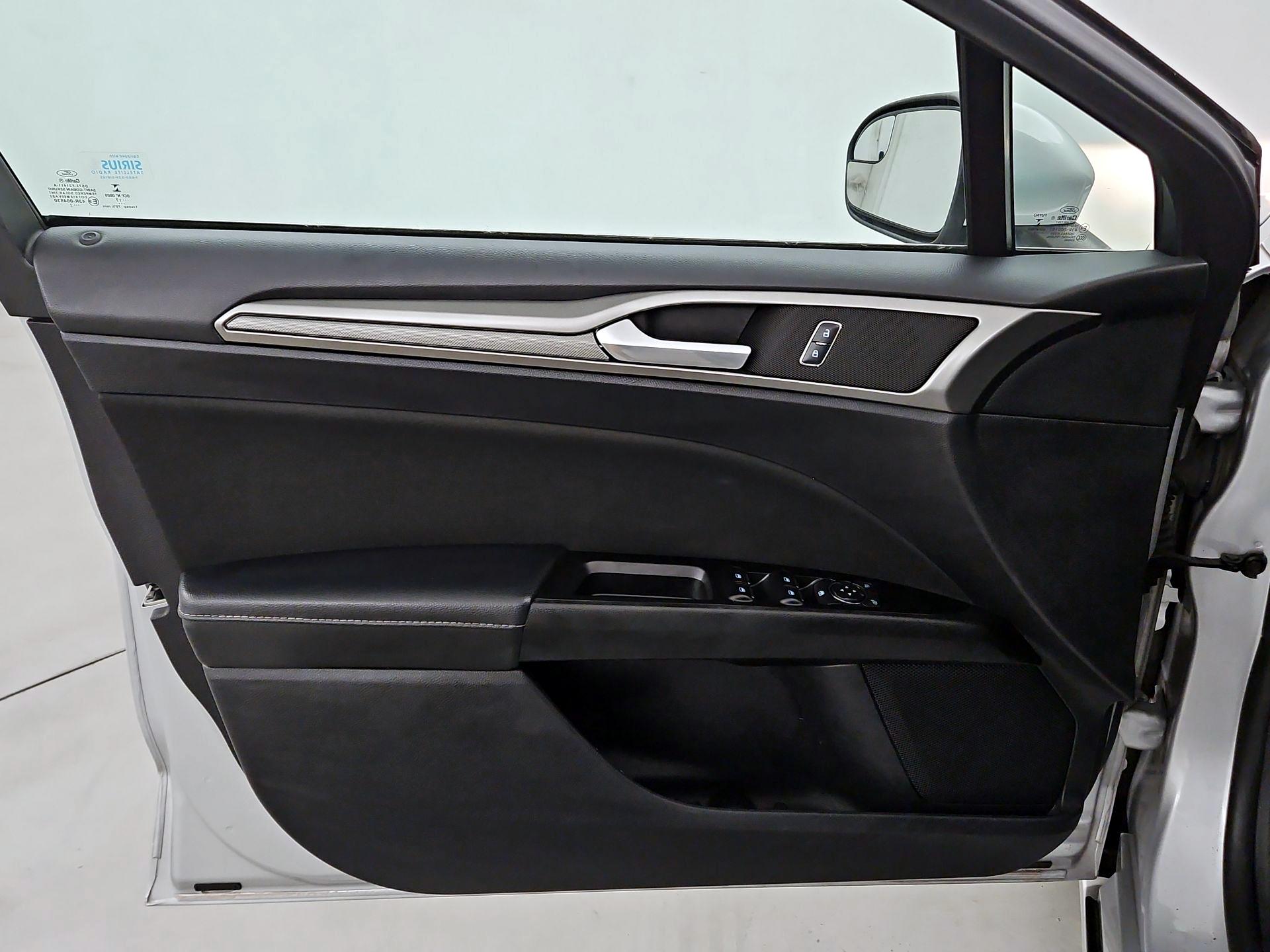 Thumbnail: 2017 Ford Fusion - 12