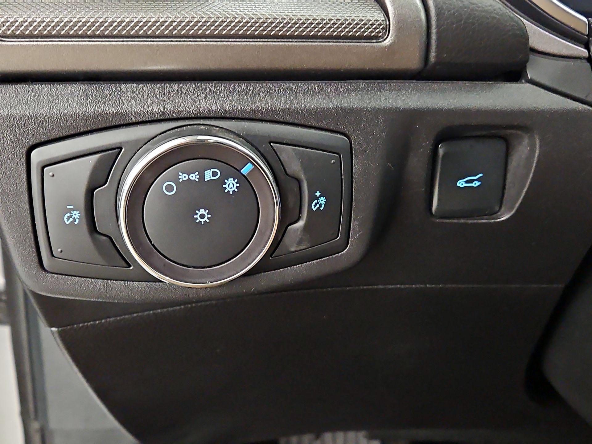 Thumbnail: 2017 Ford Fusion - 13