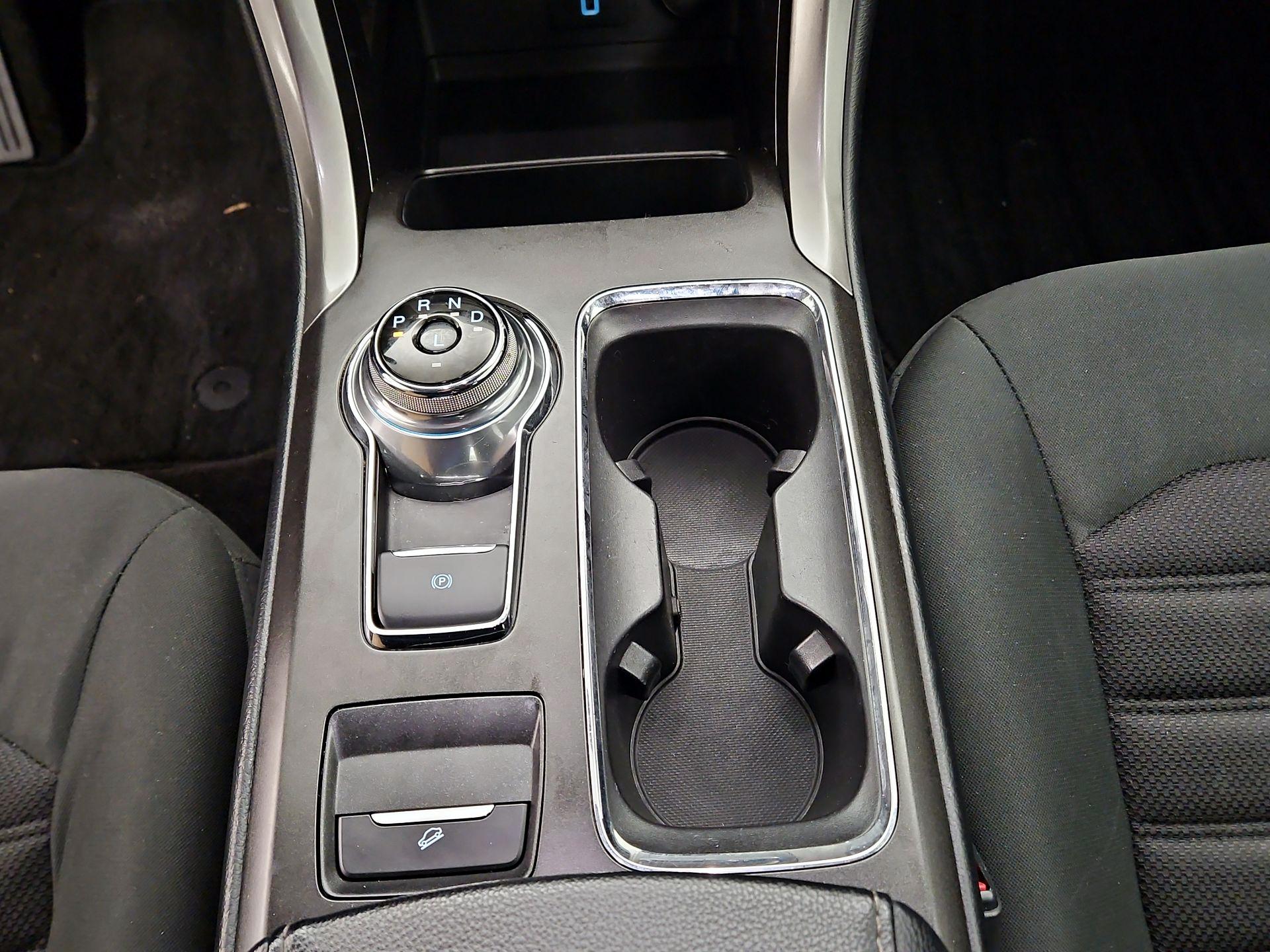 Thumbnail: 2017 Ford Fusion - 18